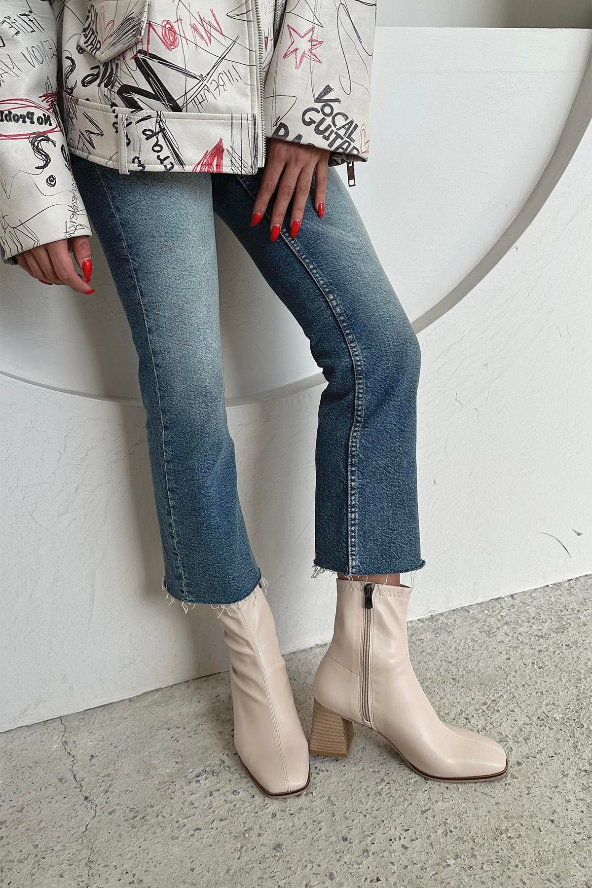 Trew Kadın Streç Bilekli  Orta  Boy Topuklu  Bot Bej