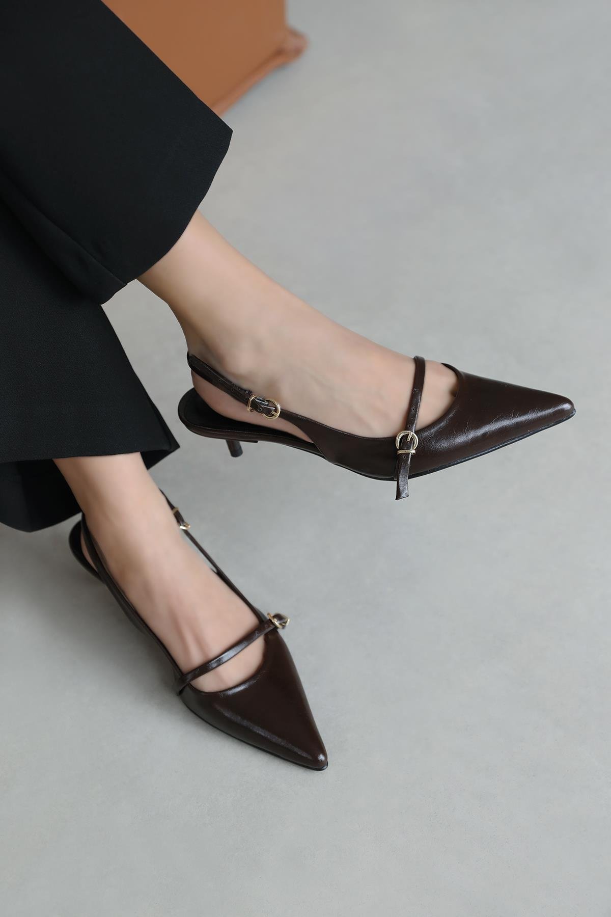 Valeria Kadın Topuklu Kırışık Deri Ayakkabı Kahve