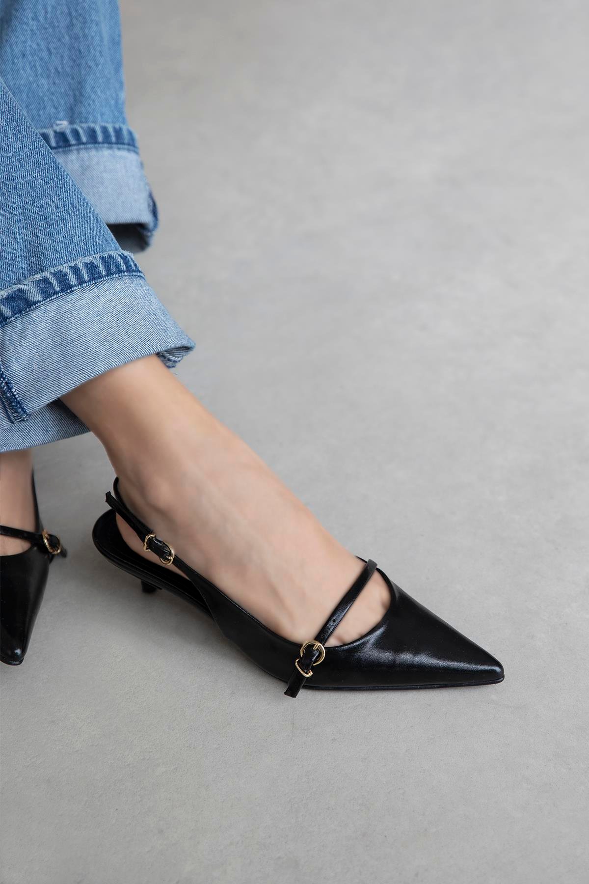 Valeria Kadın Topuklu Kırışık Deri Ayakkabı Siyah