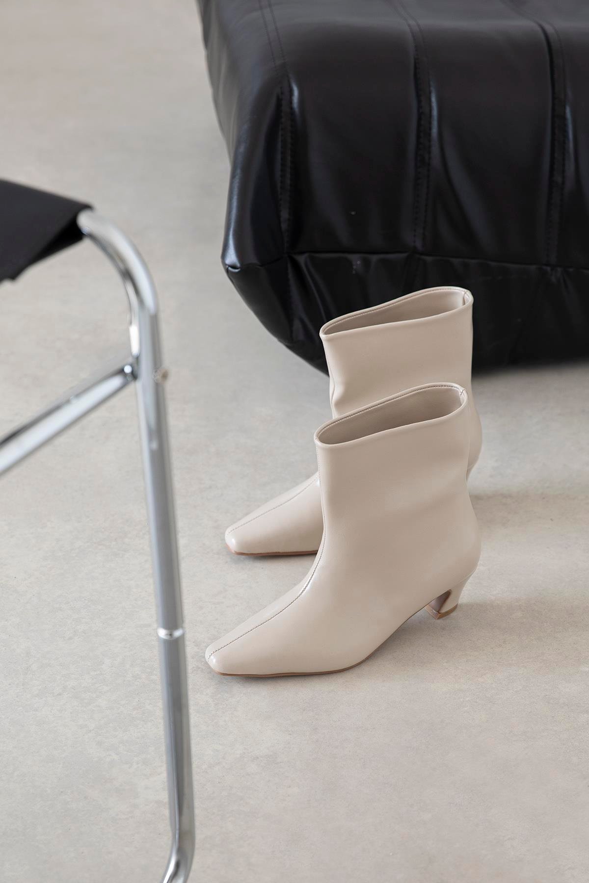 Viva Kadın Kırışık Deri Bot Bej