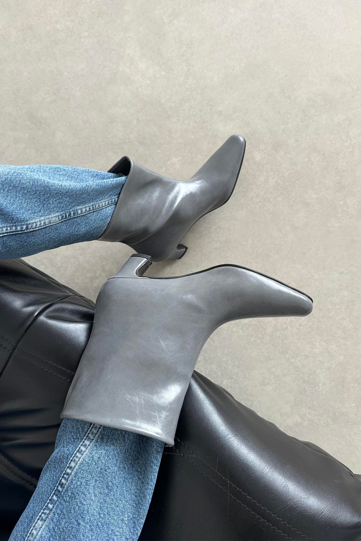 Viva Kadın Kırışık Deri Bot Gri