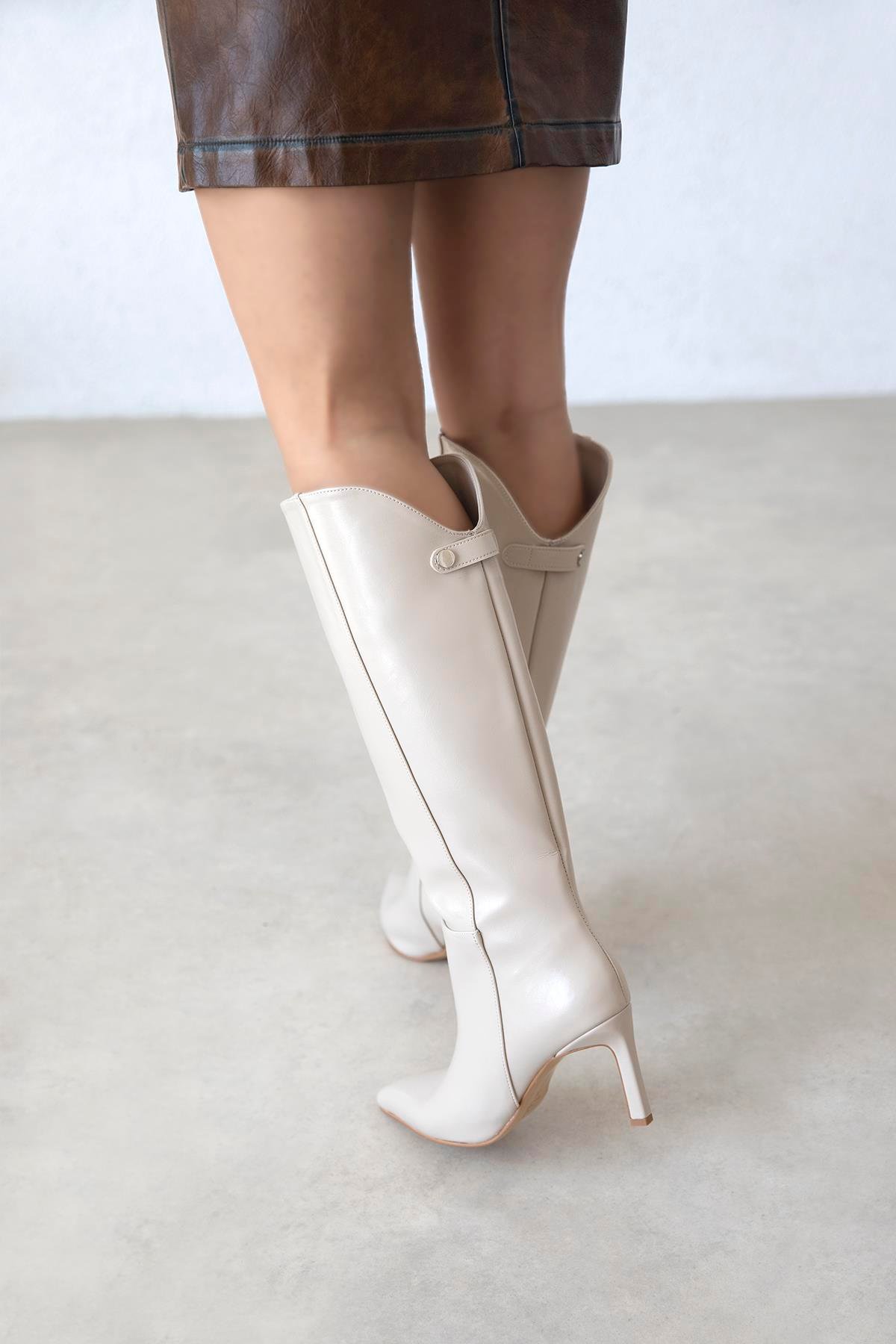 Wati Kadın Aksesuar Detay  Kırışık Deri Çizme Bej