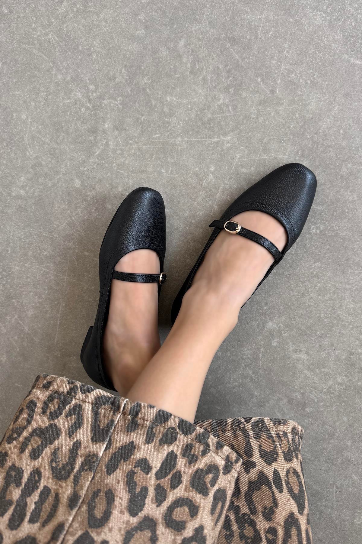 Wigins Kadın Hakiki Deri Babet Siyah