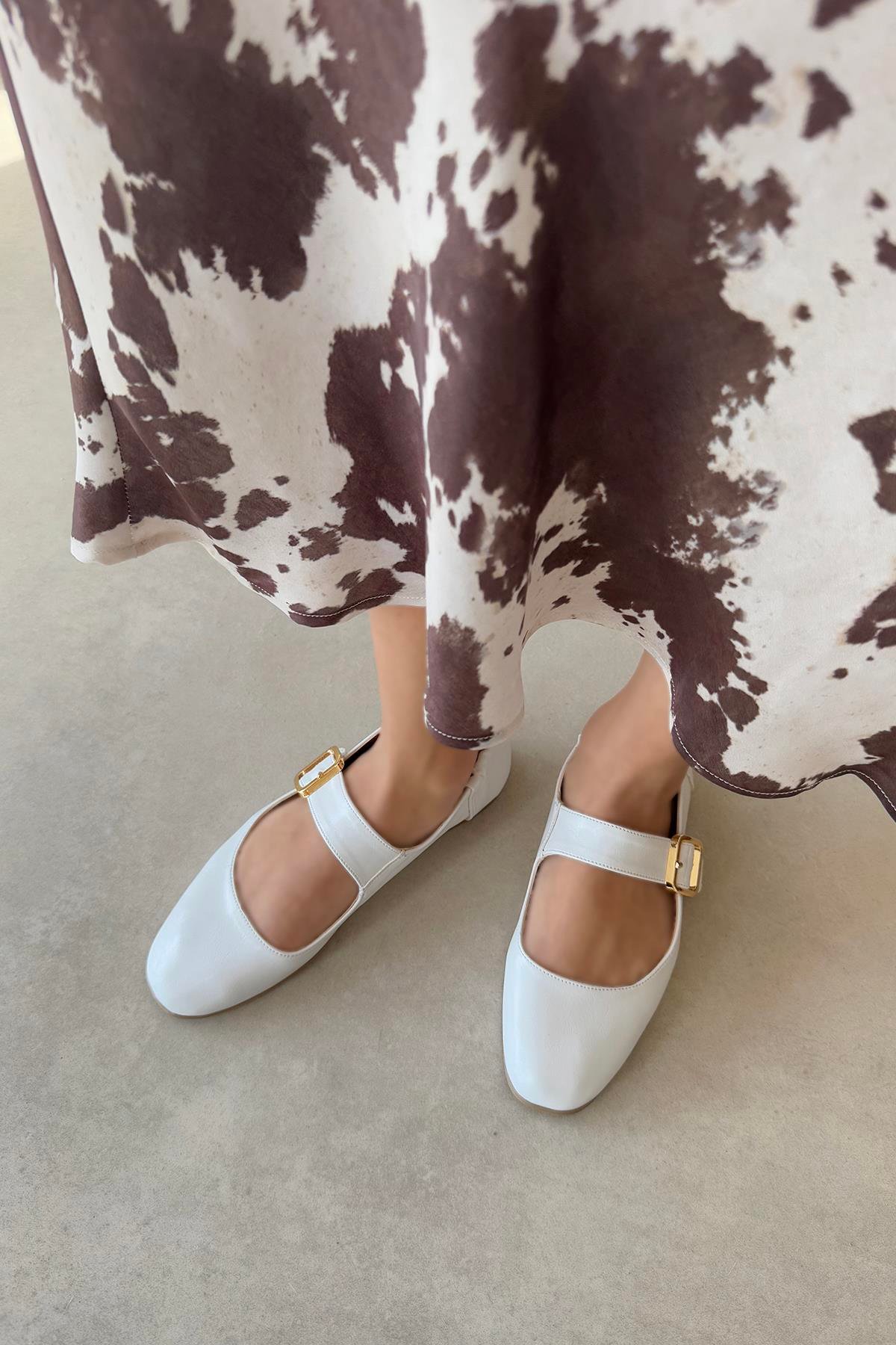 Winny Kadın Toka Detay Deri Babet Beyaz