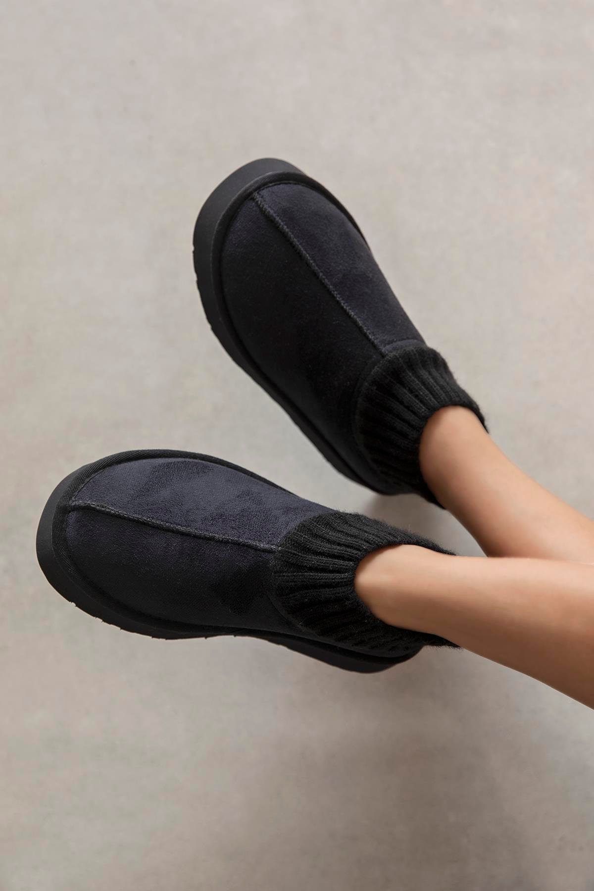 Yuki Kadın Triko Detay Ev Terliği Siyah