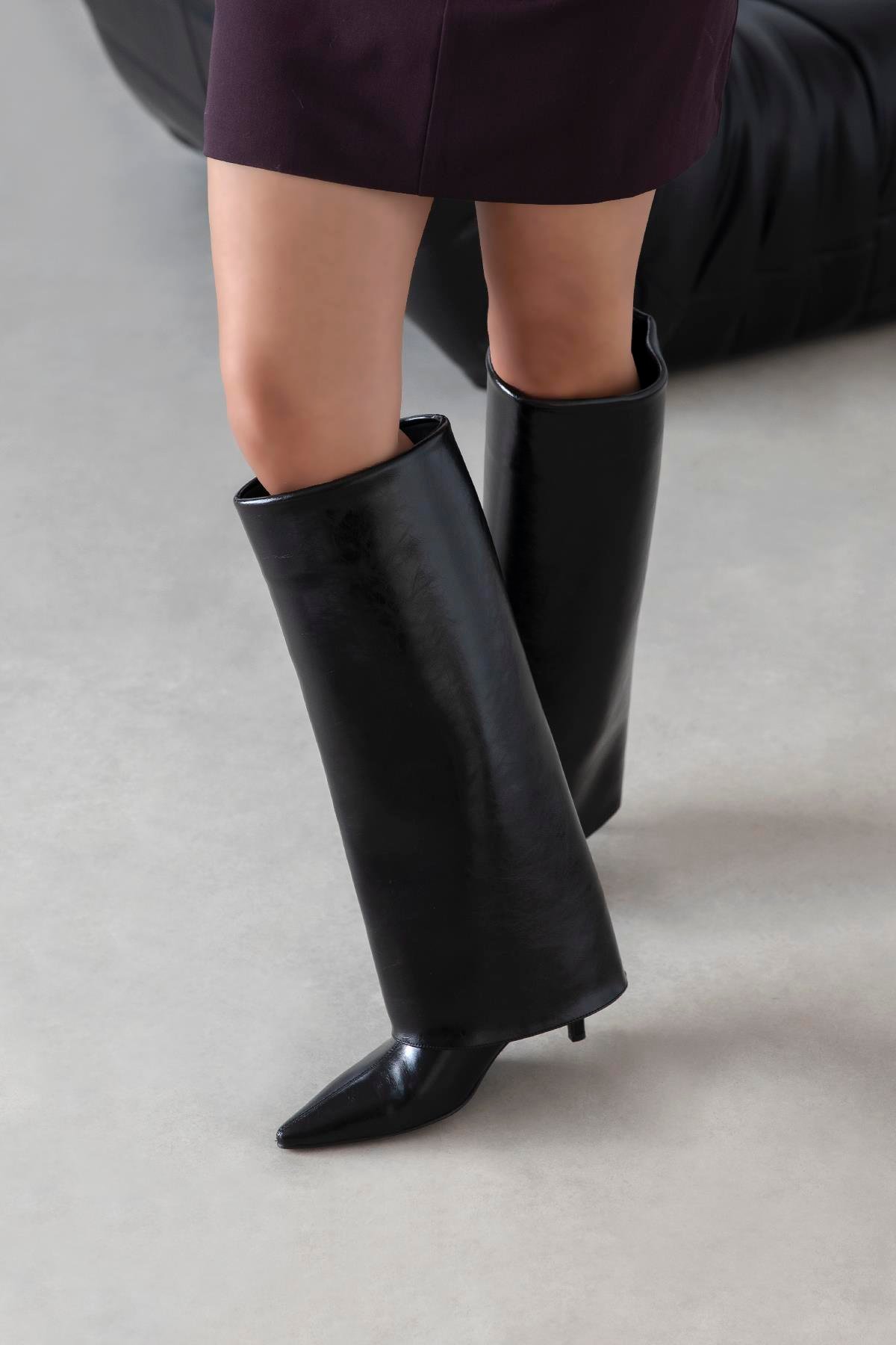 Zack Kadın Tozluk Detay Kırışık Deri Çizme Siyah