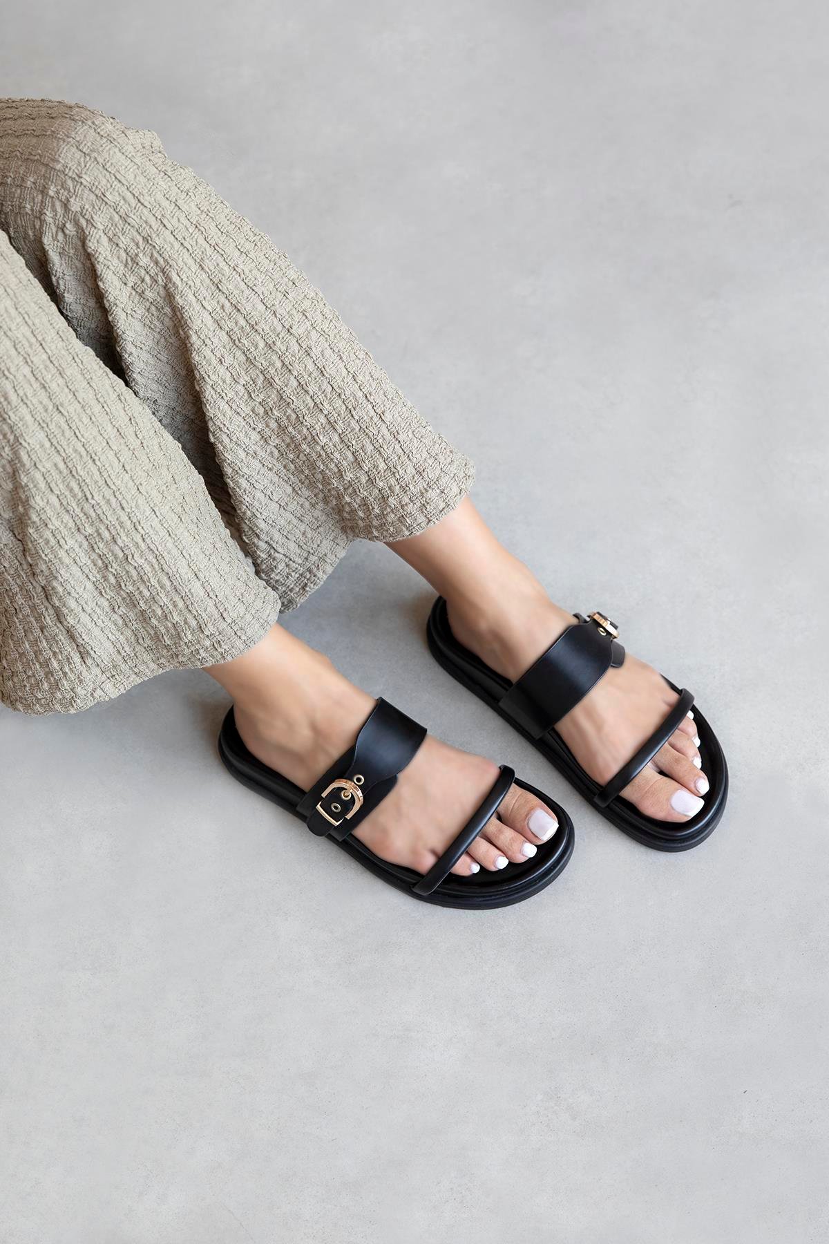 Zeus Kadın Toka Detay Günlük Konfor Deri Terlik Siyah