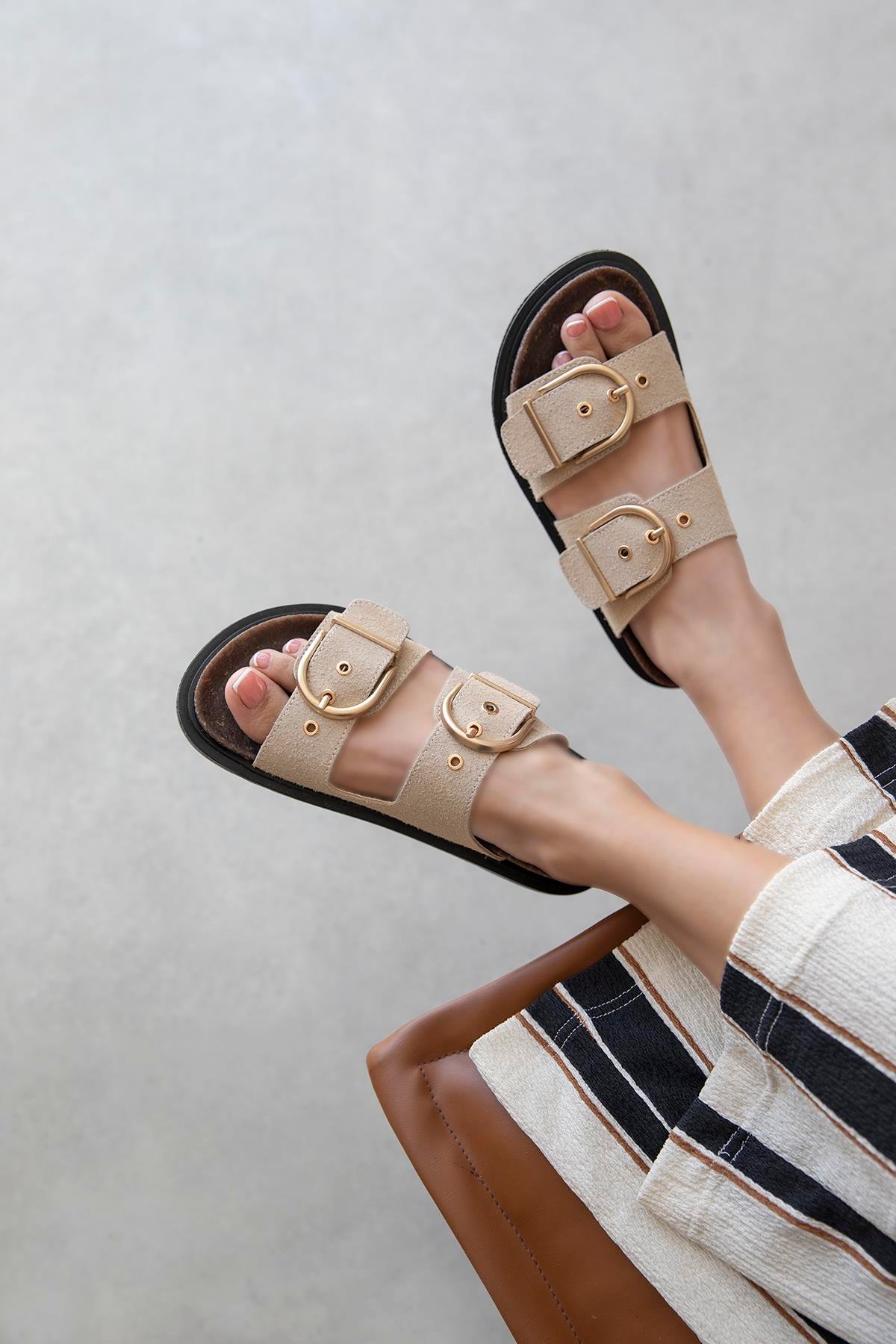 Zowie Kadın Toka  Detay  Günlük Konfor Süet Terlik Bej