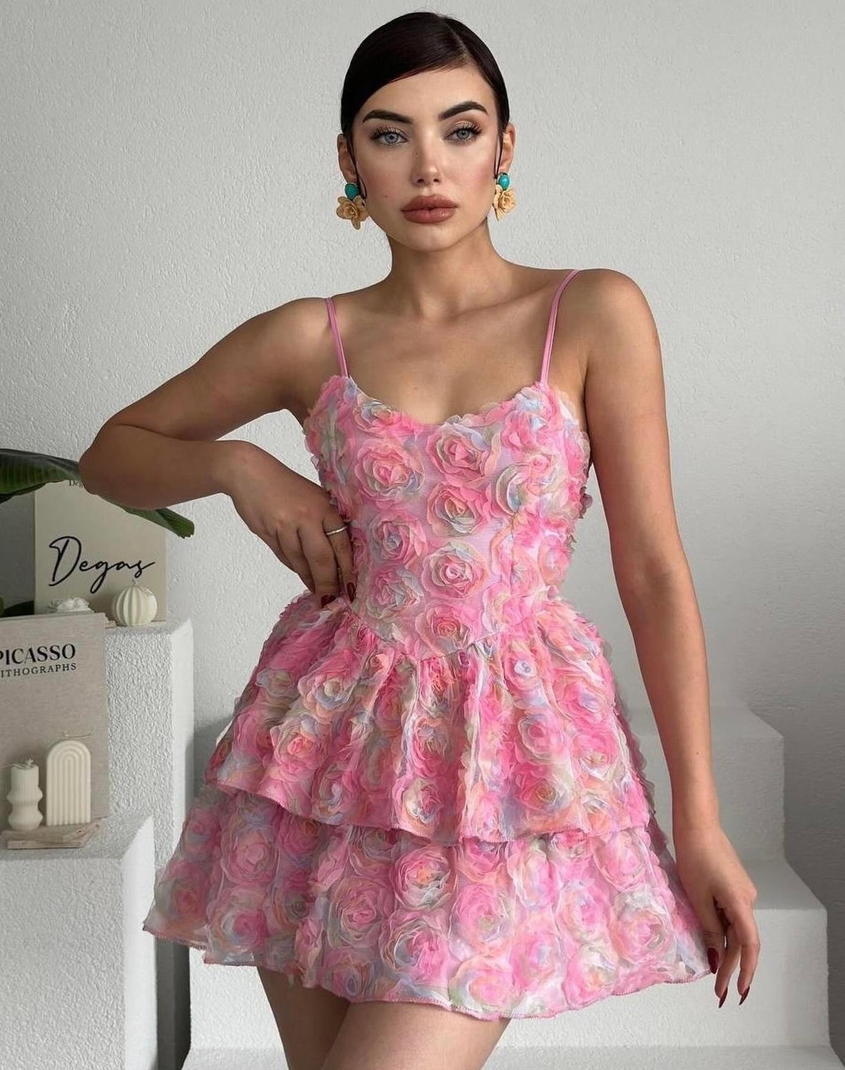 KADIN 3 BOYUTLU GÜL DESENLİ MİNİ ELBİSE Moda AkımıElbise