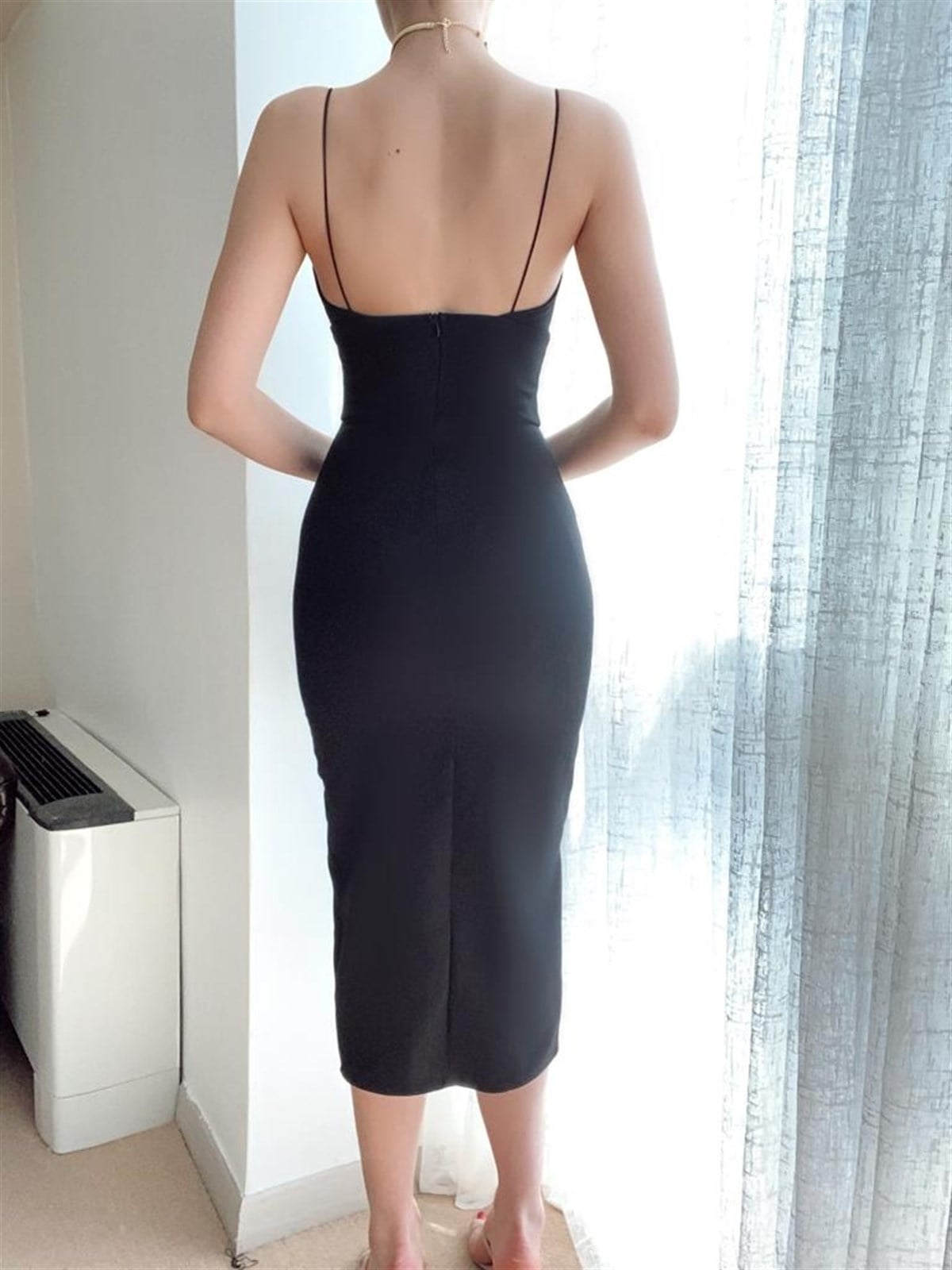 Kadın Askılı Siyah Kalem ElbiseModa AkımıAskılı Kalem Elbise
