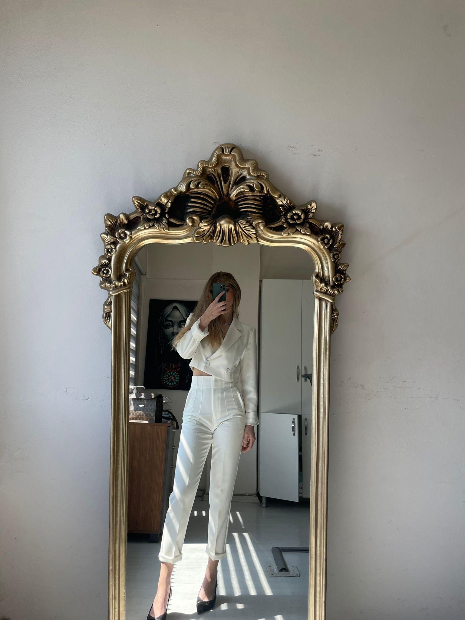 KADIN BEYAZ CROP CEKET Moda AkımıCeket