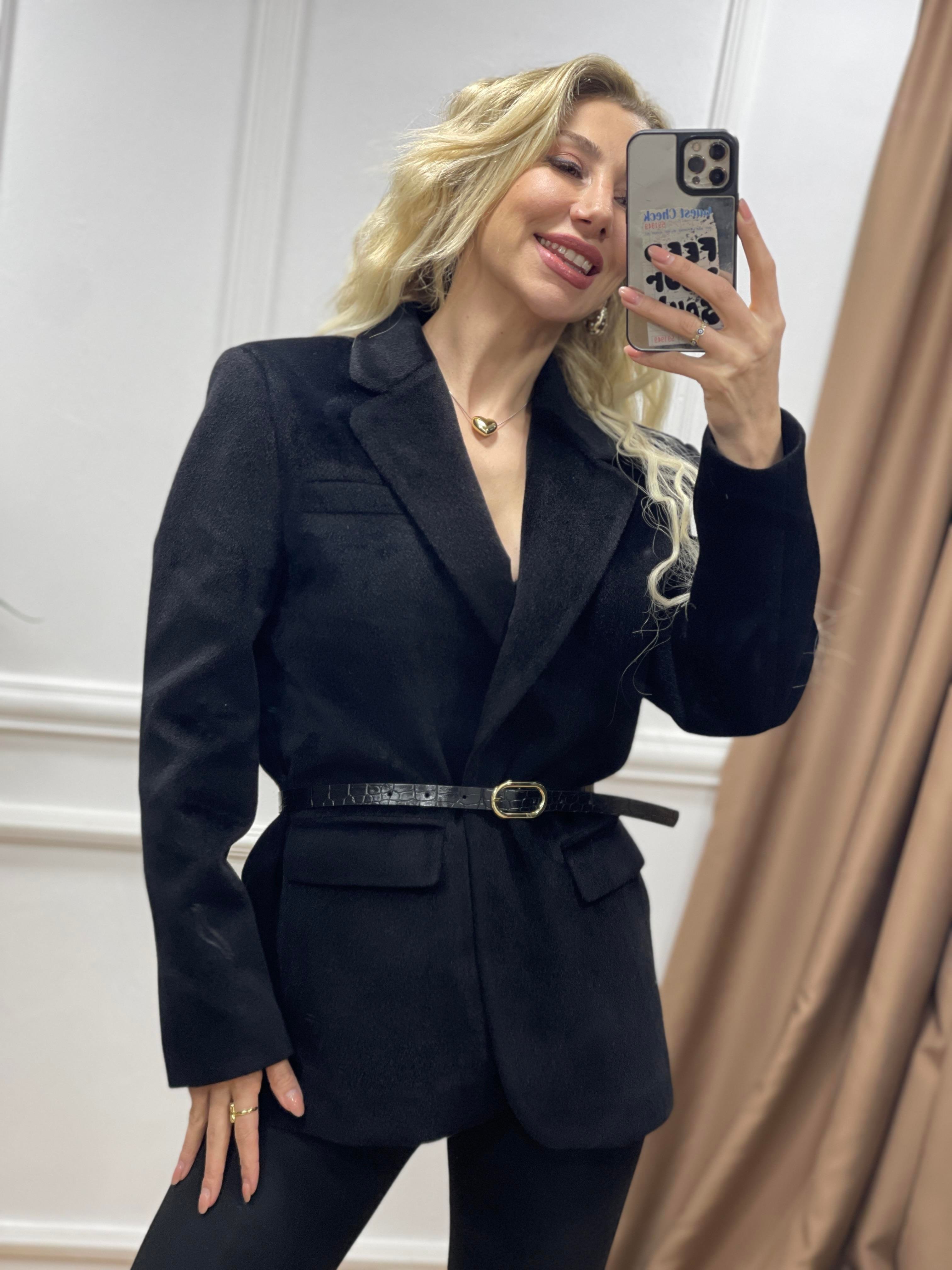 KADIN KEMERLİ SİYAH KASE BLAZER Moda AkımıCeket