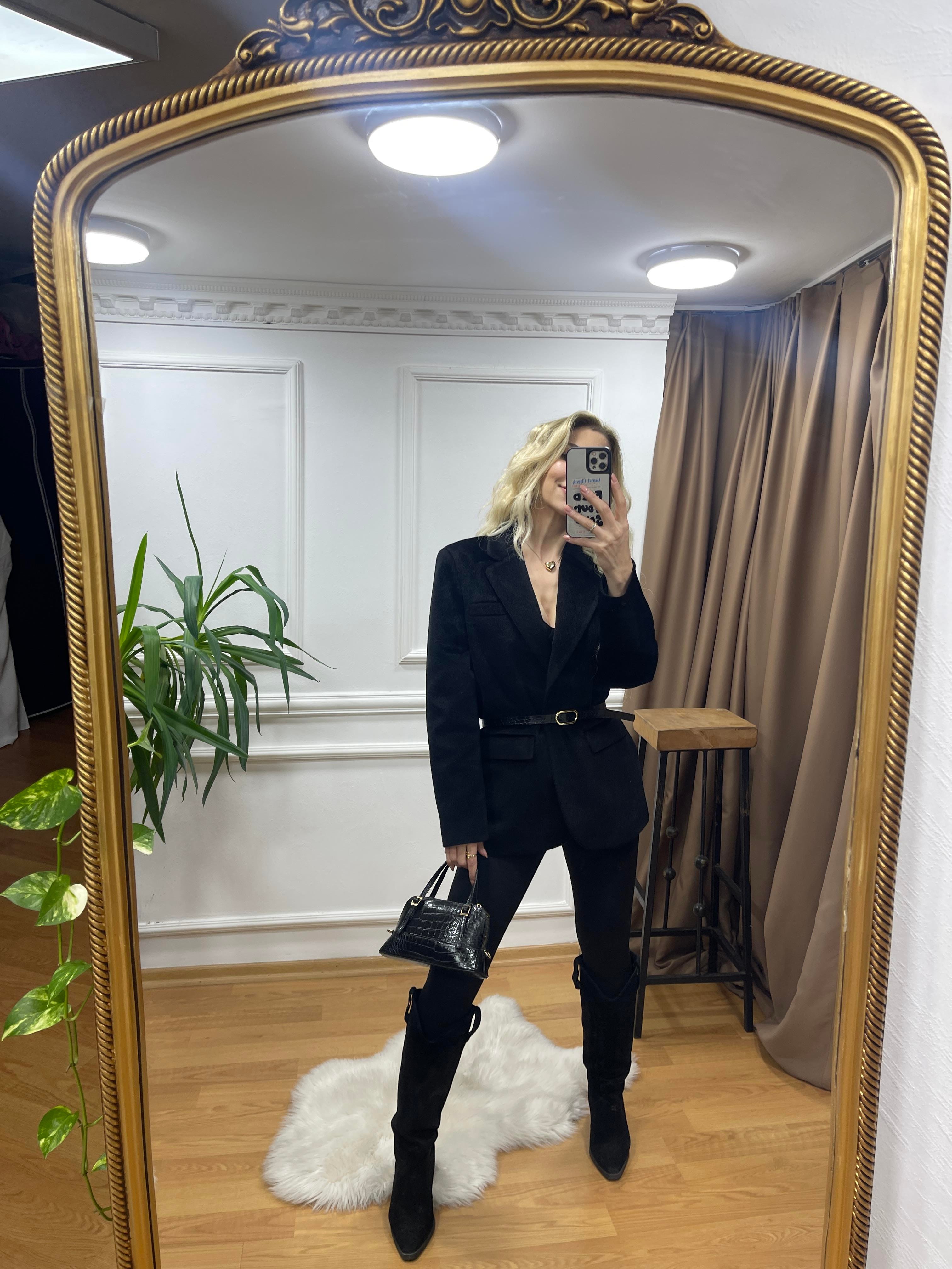 KADIN KEMERLİ SİYAH KASE BLAZER Moda AkımıCeket
