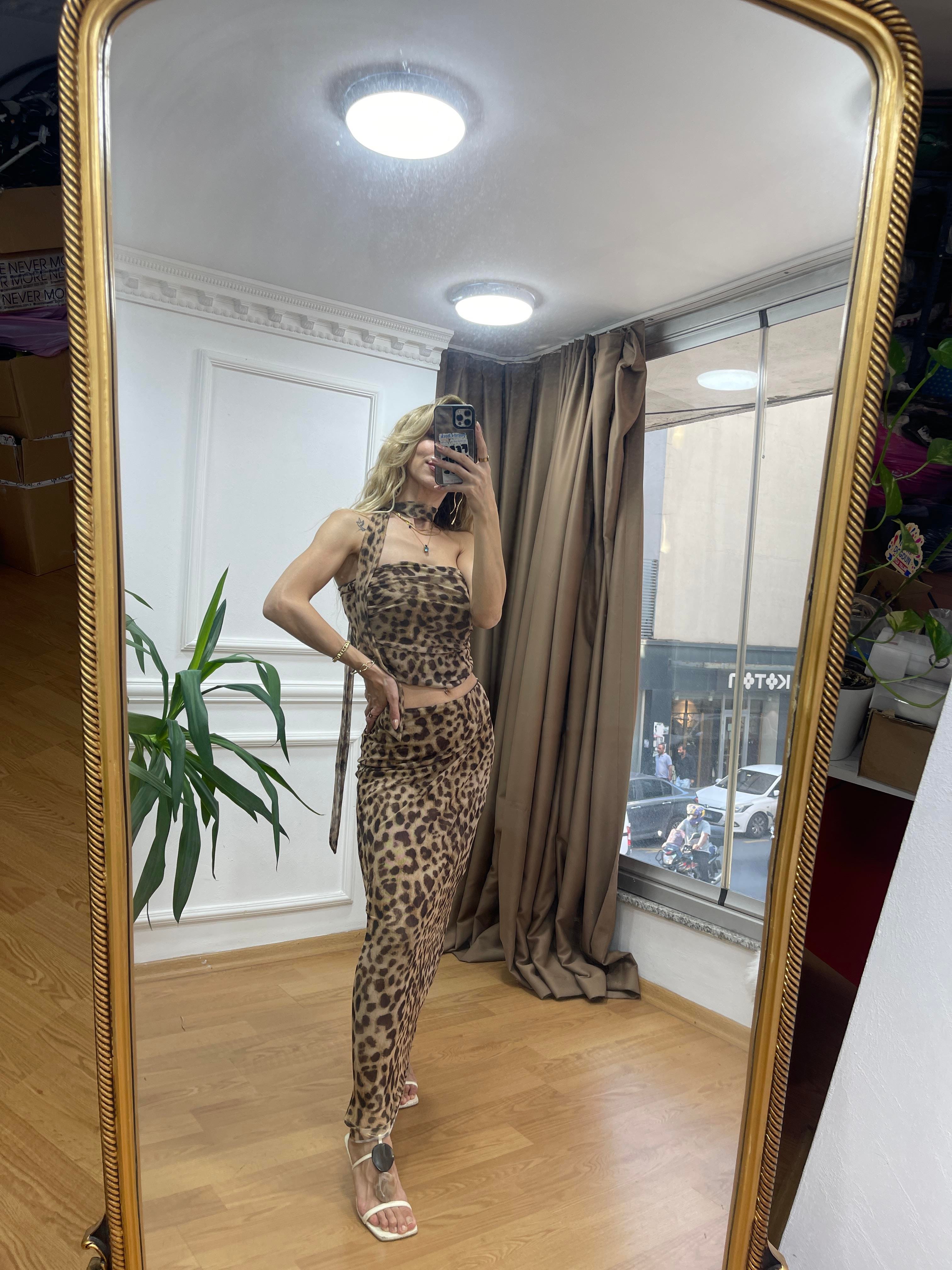 KADIN LEOPAR ETEK VE CROP TAKIMModa AkımıİNDİRİMLİ ÜRÜNLER