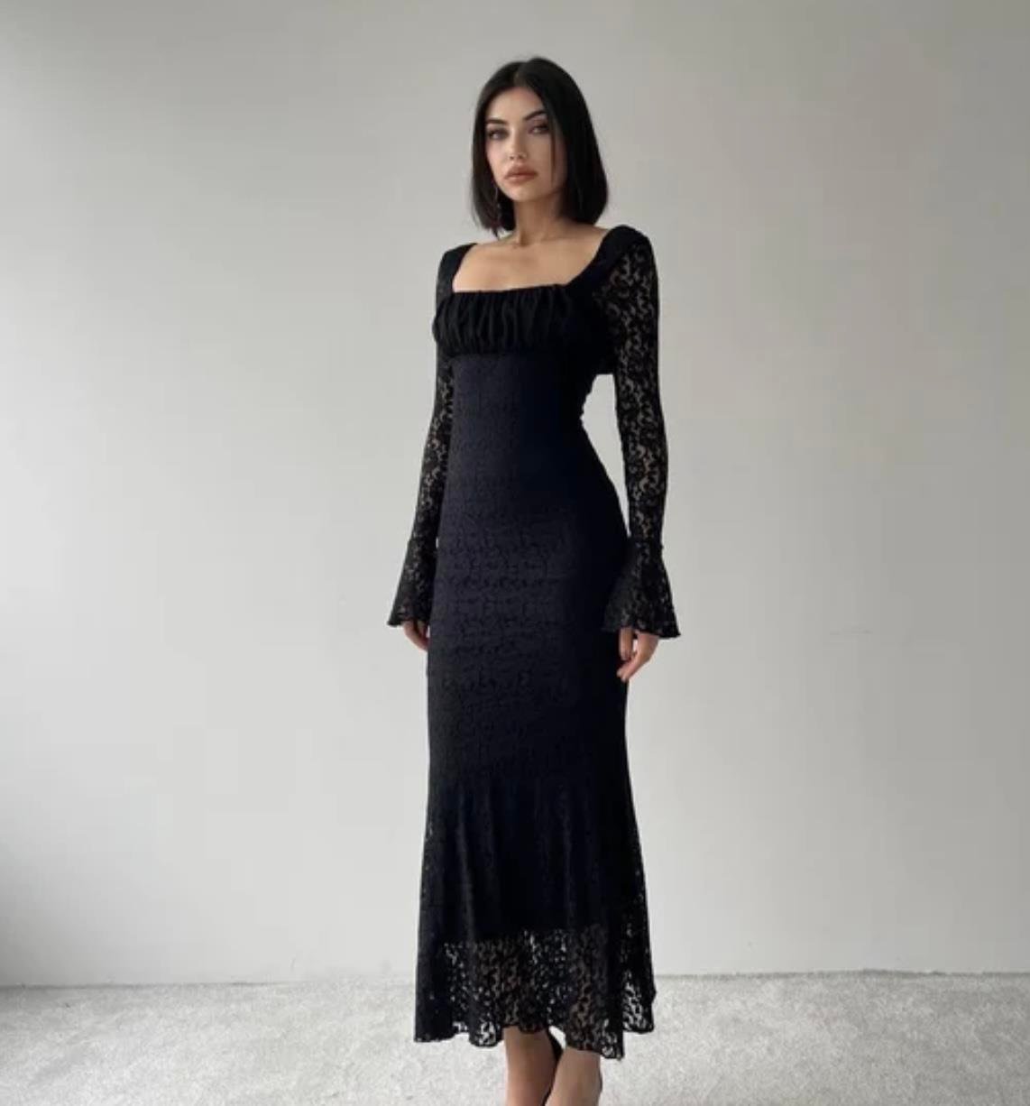 KADIN SİYAH DANTEL MİDİ BOY ELBİSE Moda AkımıElbise