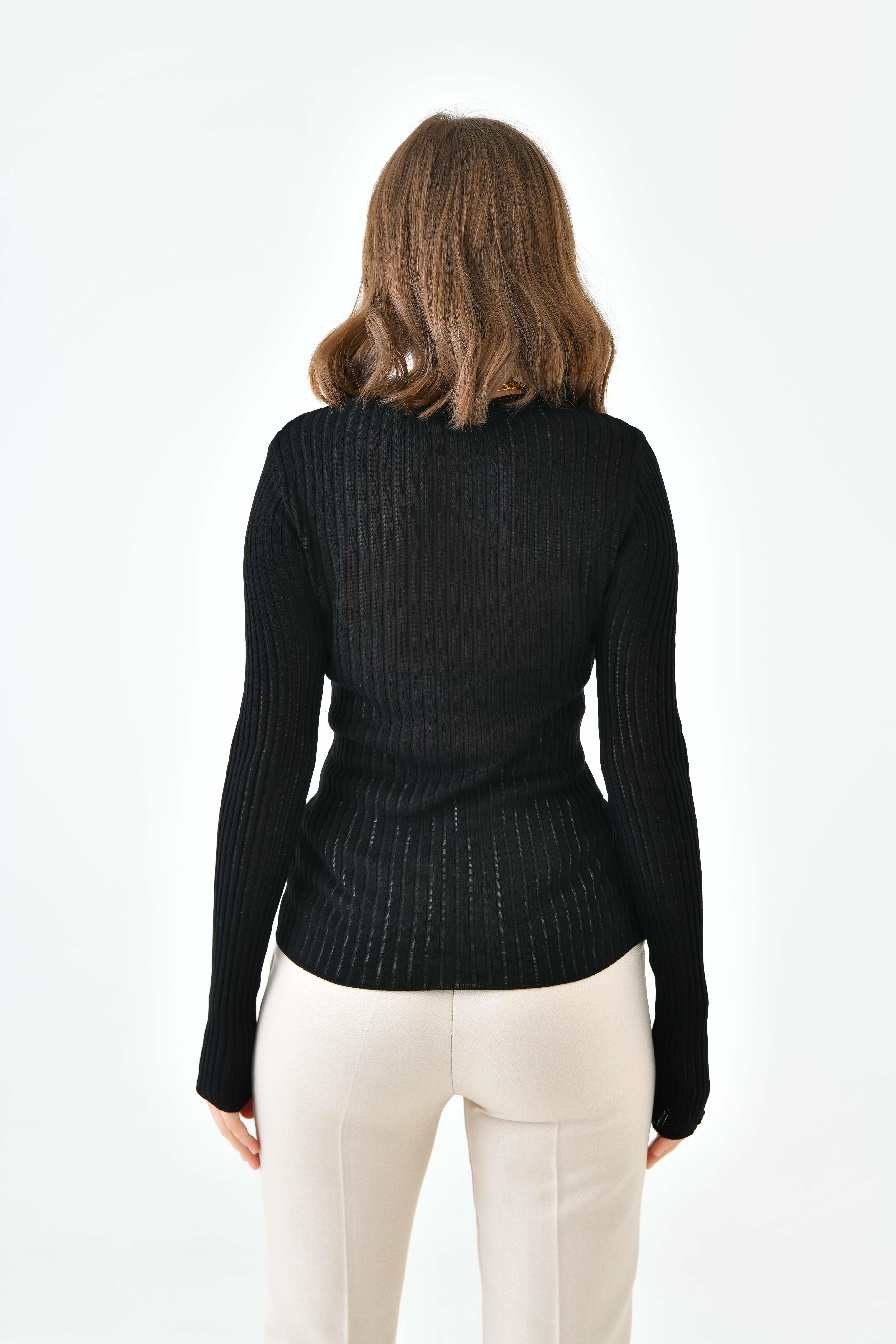 KADIN SİYAH TRANSPARAN DETAYLI BASİC BLUZModa AkımıBluz