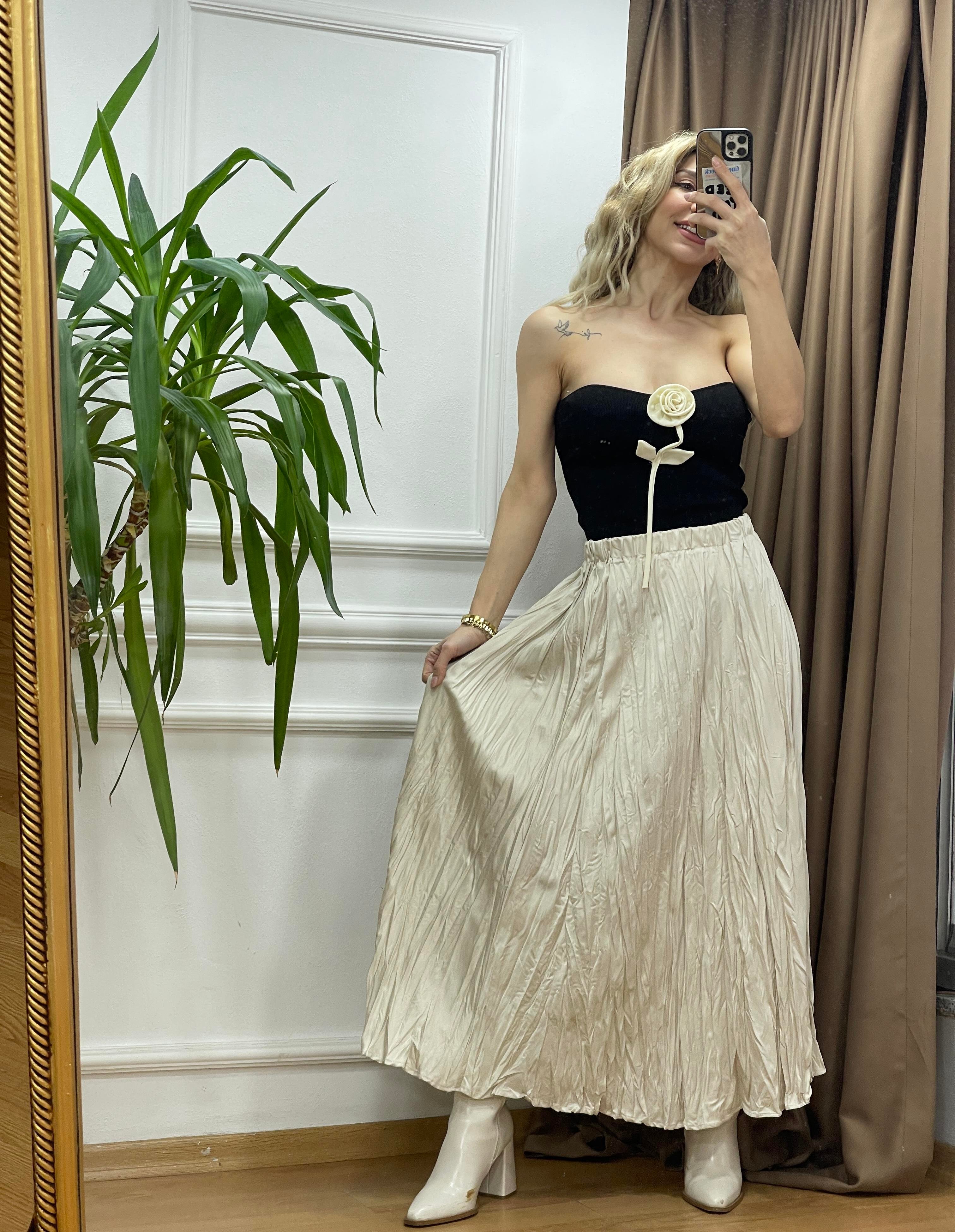 PİLİSELİ TAŞ RENK SATEN ETEKModa AkımıEtek