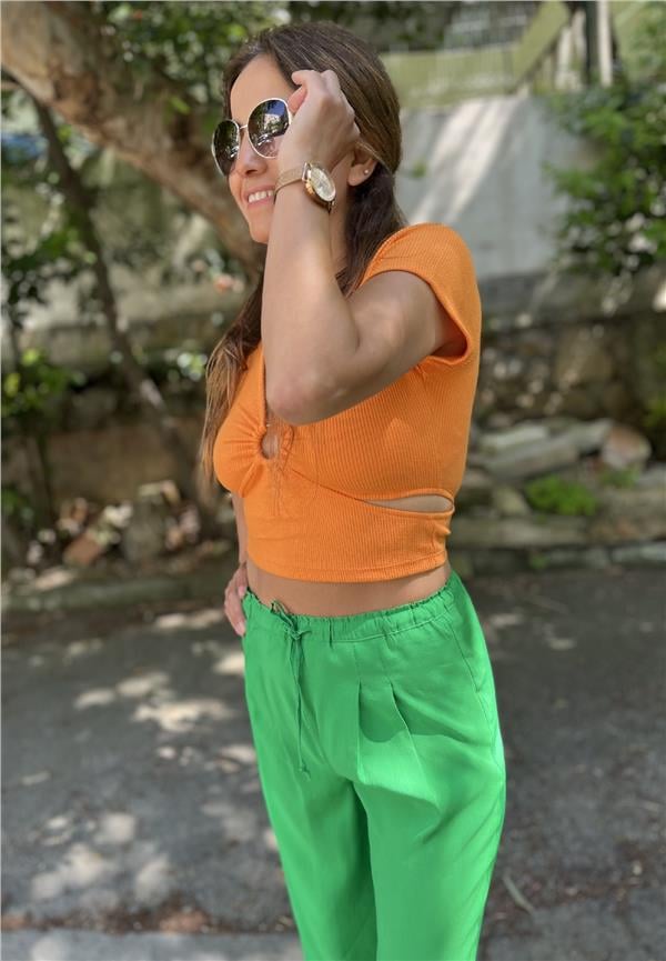 Dekolte Detaylı Tokalı Body