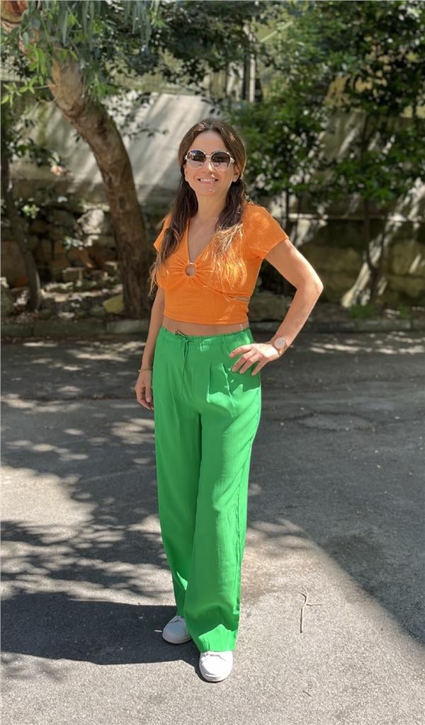 Dekolte Detaylı Tokalı Body