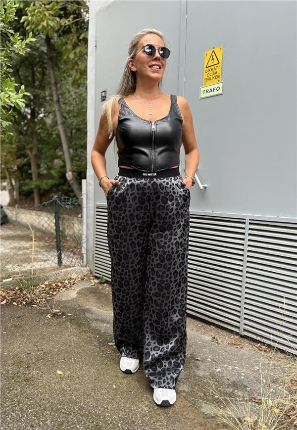 Fermuar Detaylı Tasarım Deri Crop Top