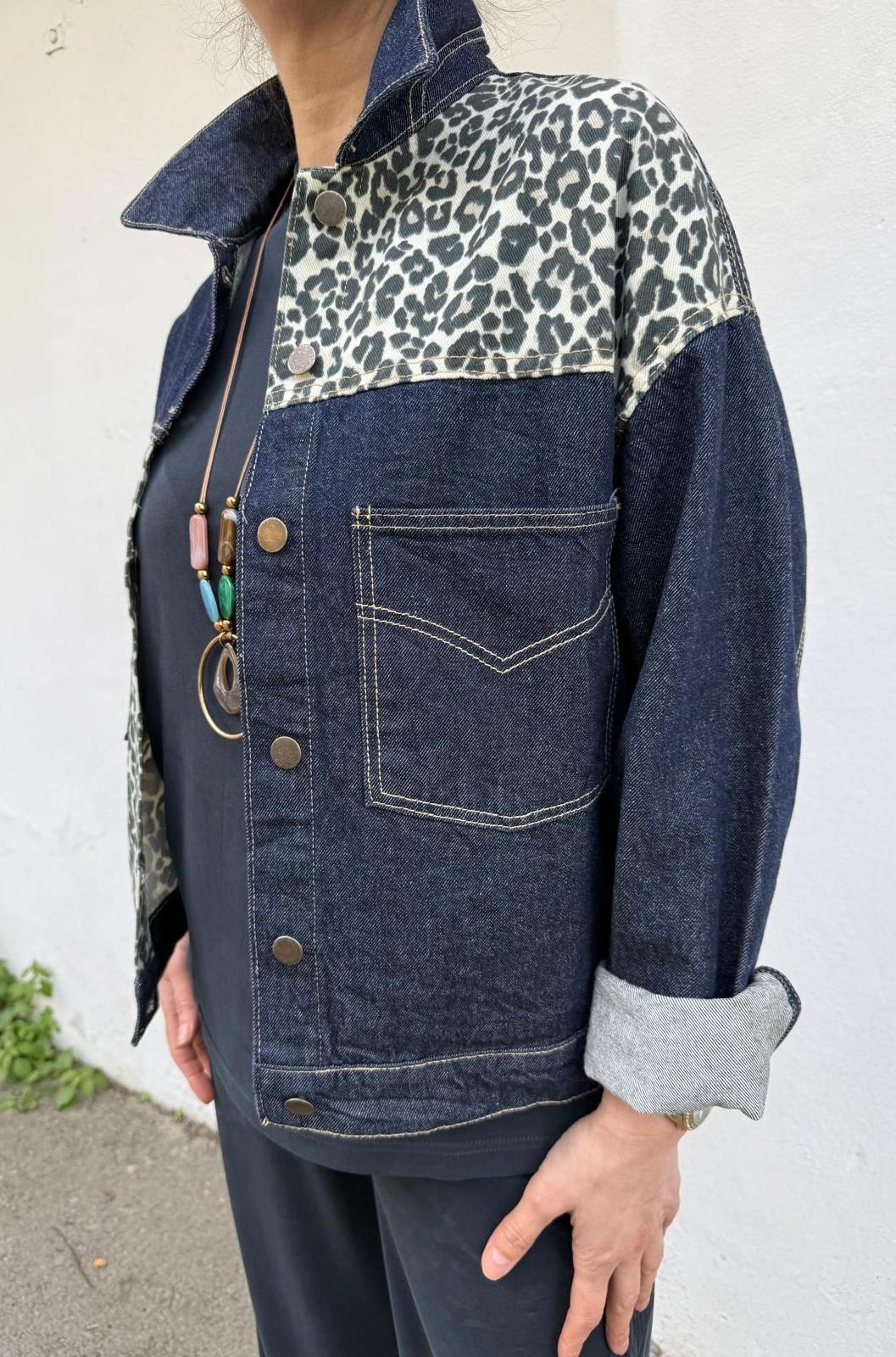 Leopar Detaylı Kot Ceket