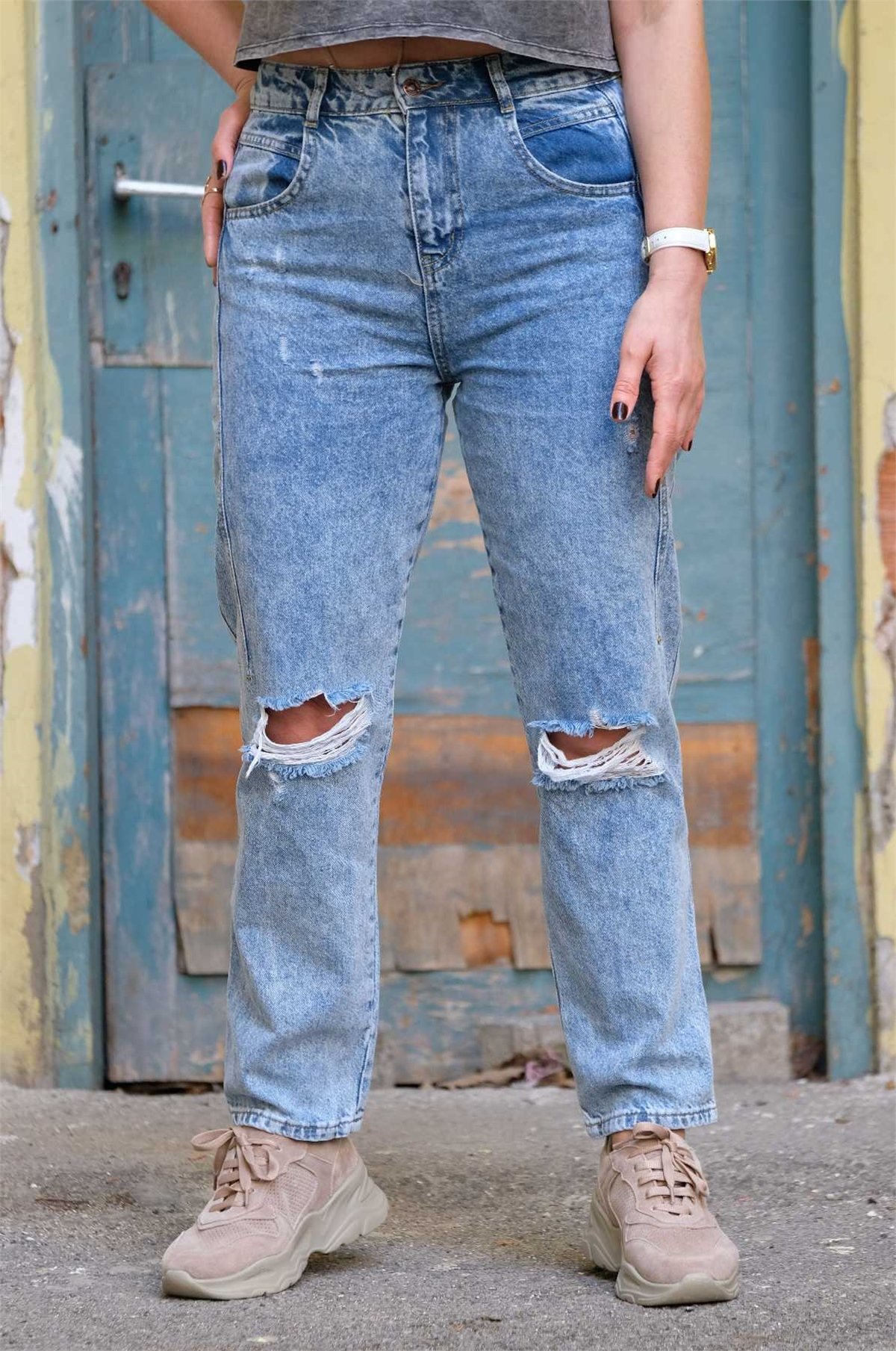 Mavi Dizi Lazerli Yıırtık Kot Pantolon