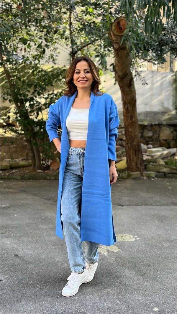 Mavi Yandan Yırtmaçlı Uzun Hırka