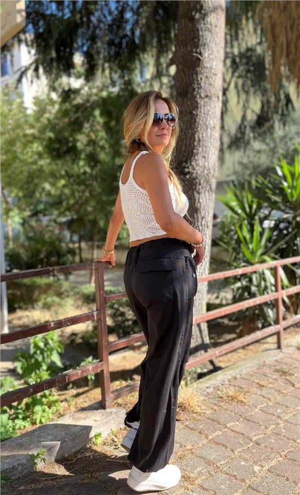 Siyah Beli Paçası Büzgü Detaylı Pantolon