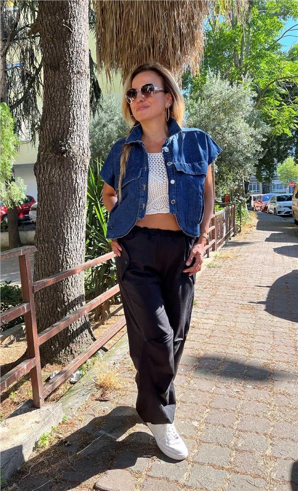 Siyah Beli Paçası Büzgü Detaylı Pantolon