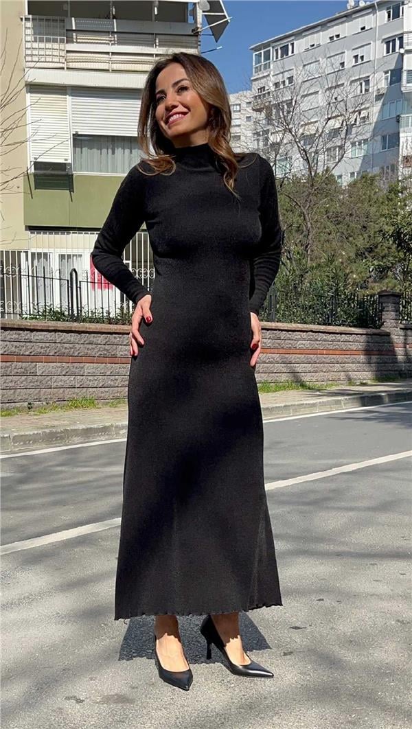 Siyah Dik Yaka Uzun Triko Hırka