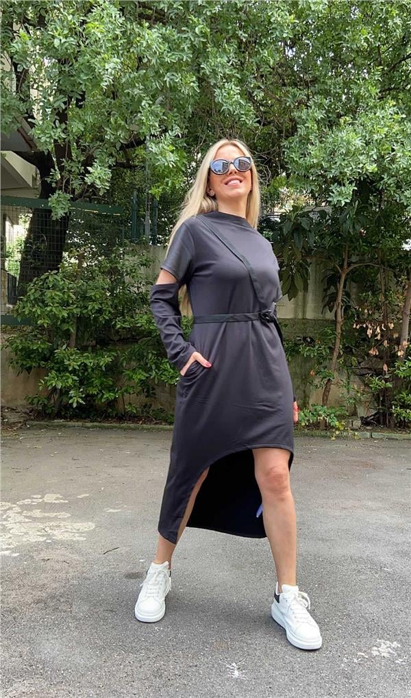 Siyah Kemer Detaylı Tasarım Elbise