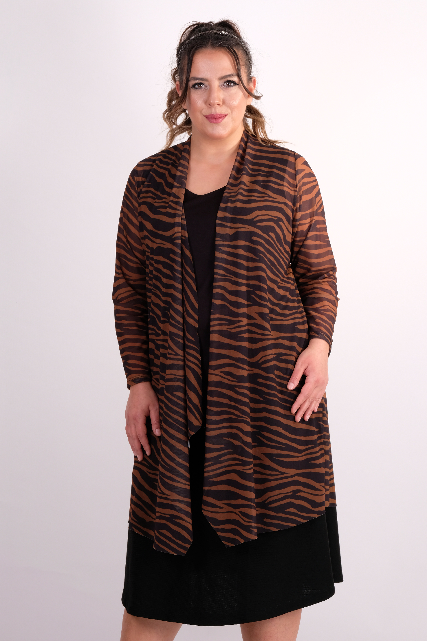 Siyah Zebra Desen Büyük Beden Hırka