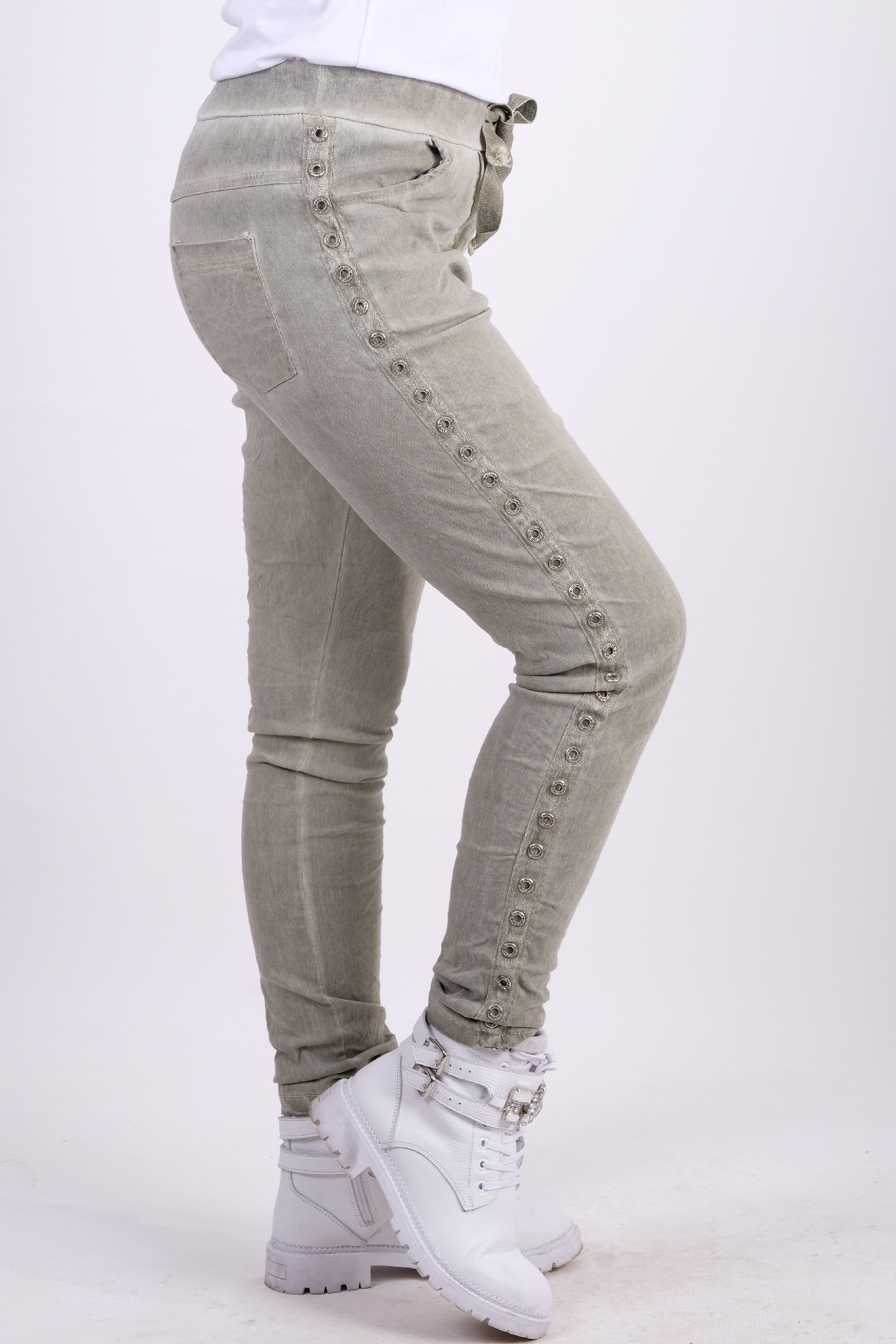 Taşlı Halka Detaylı Pantolon