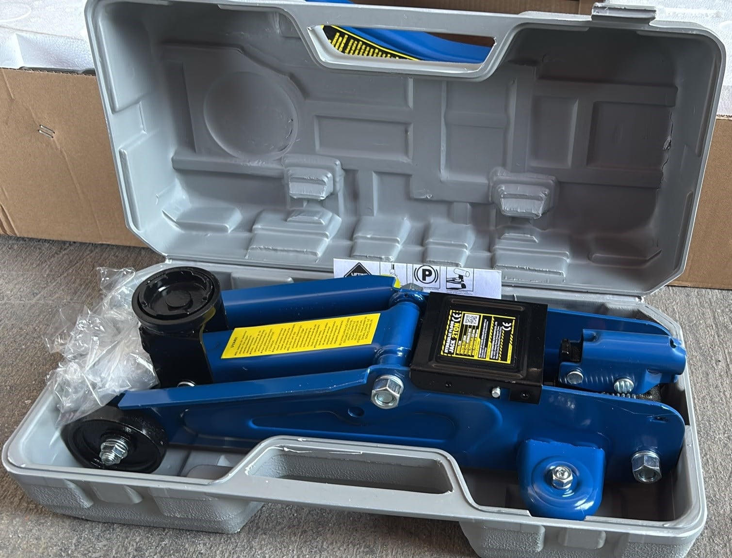 Krikolar - TranspaletlerJUNIOR 2 TON ARABALI KRİKO (PLASTİK KUTULU)