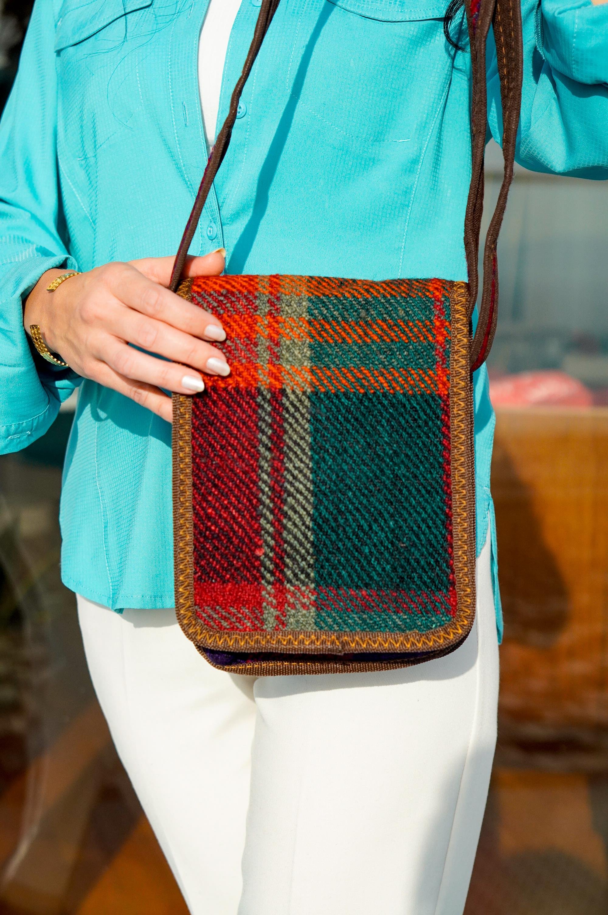 Kilim Desenli Orta Boy Çanta