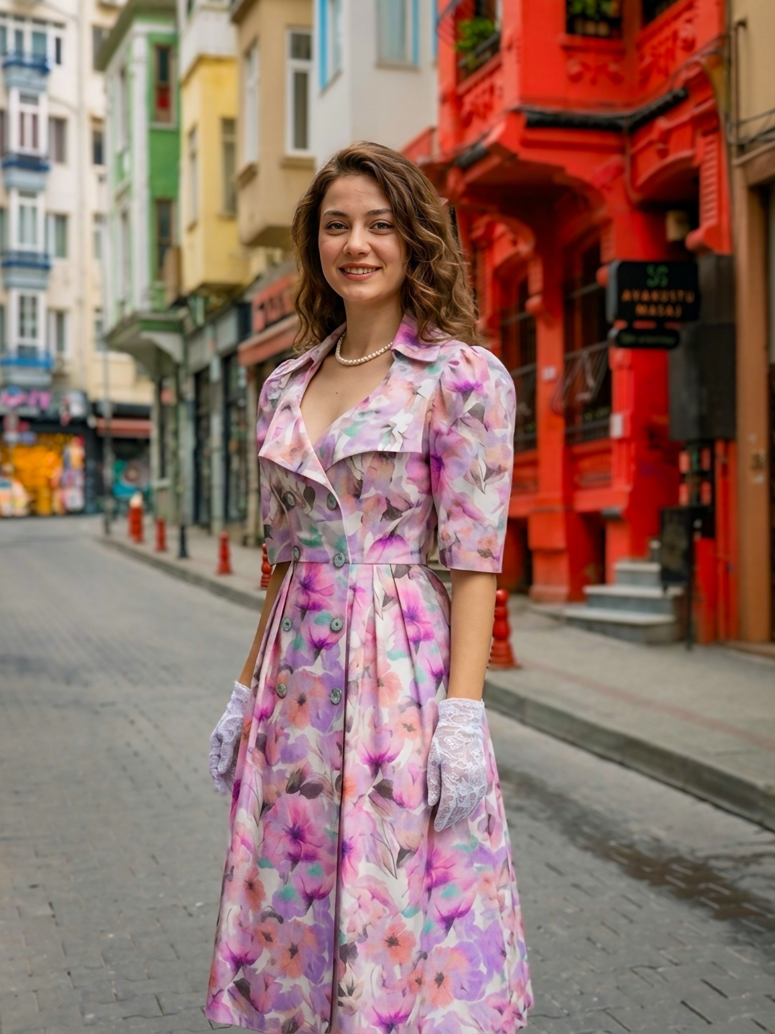 Latife Pembe Elbise