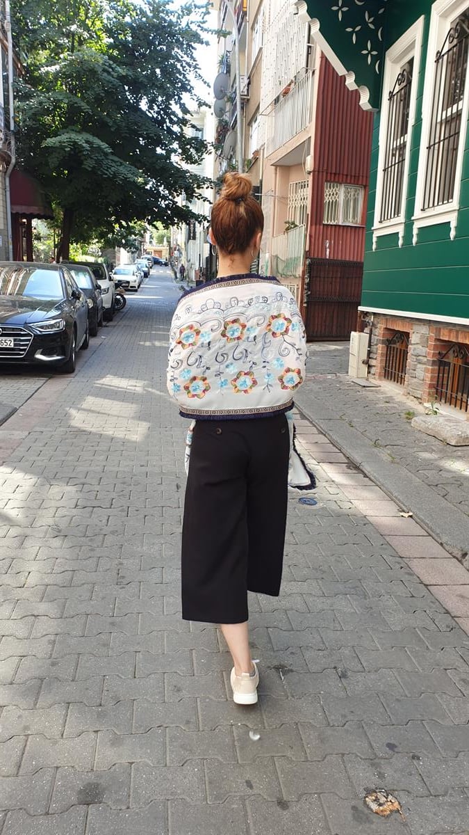 Nakış İşlemeli Şal