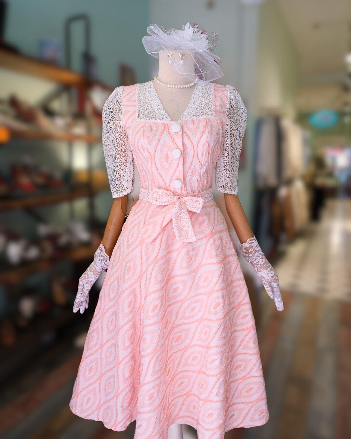 Pembe Dikim Elbise