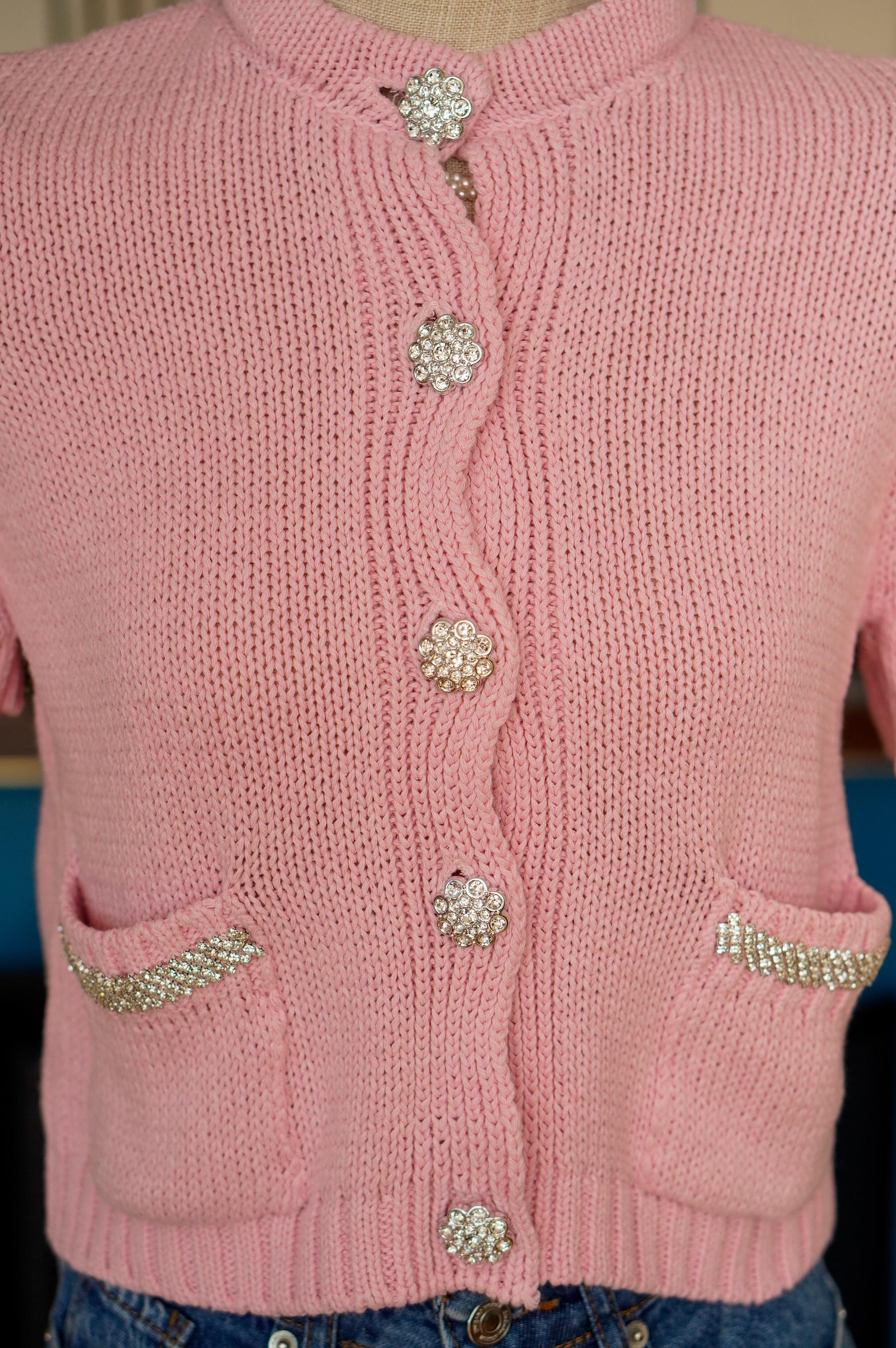 Pembe Düğmeli Hırka