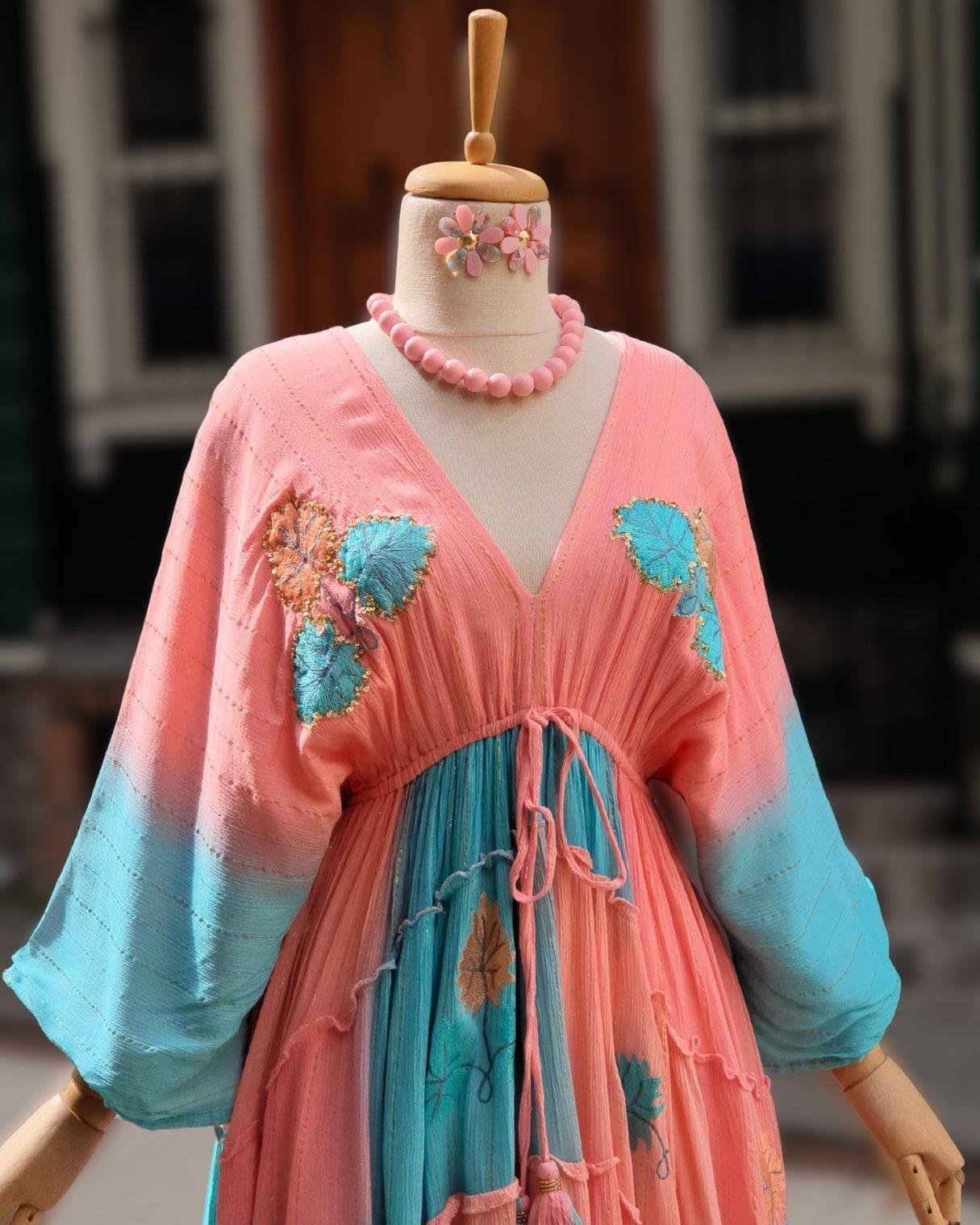 Pembe-Mavi Elbise