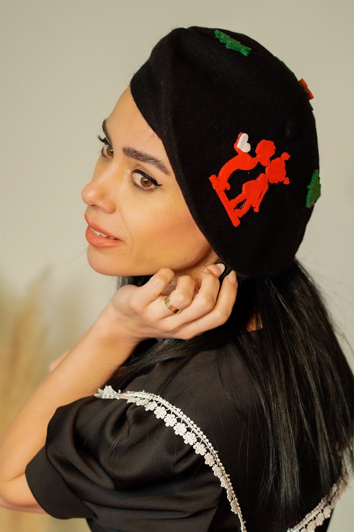 Tasarım Siyah Bere