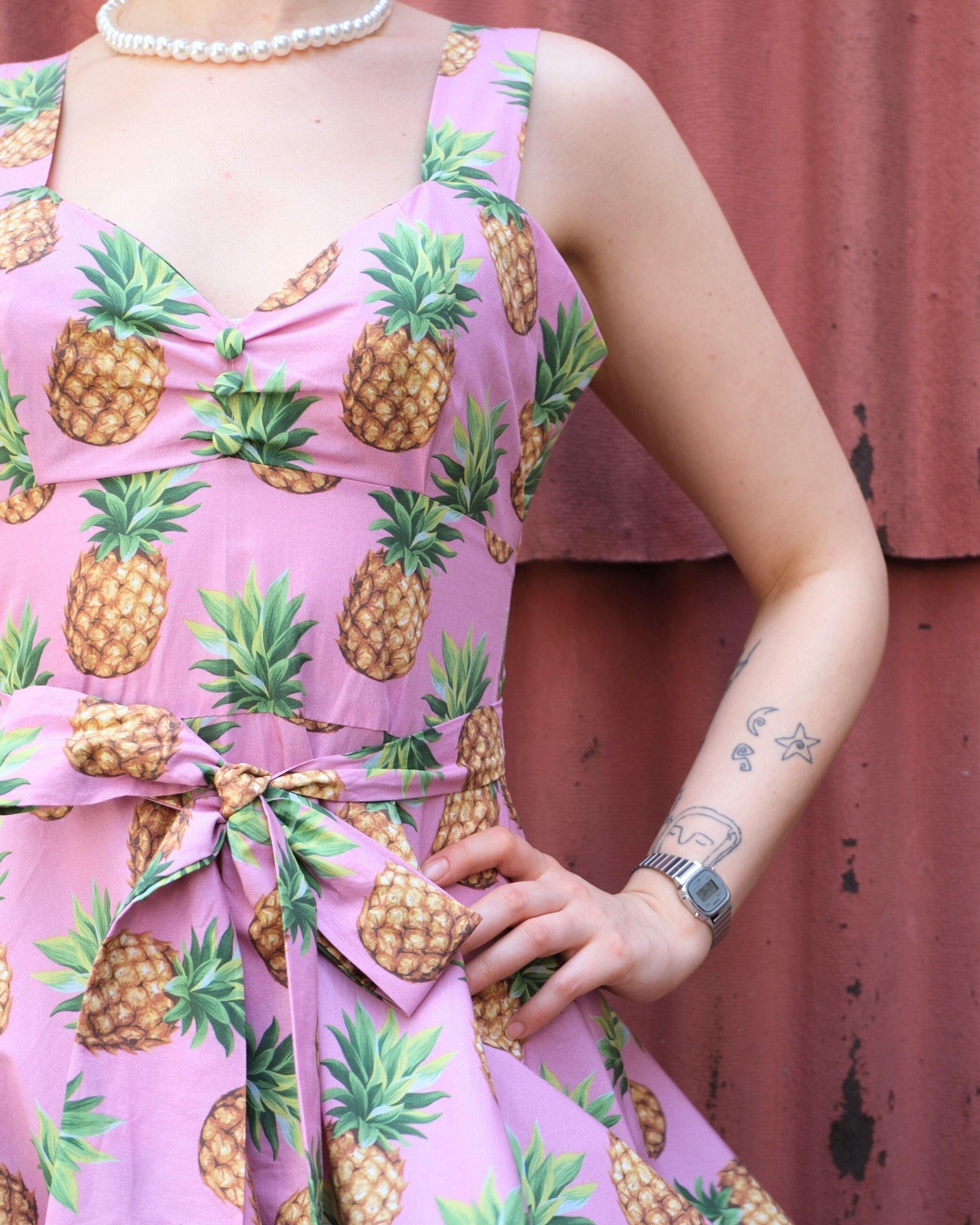 Tropik Rüya Ananas Desenli Elbise