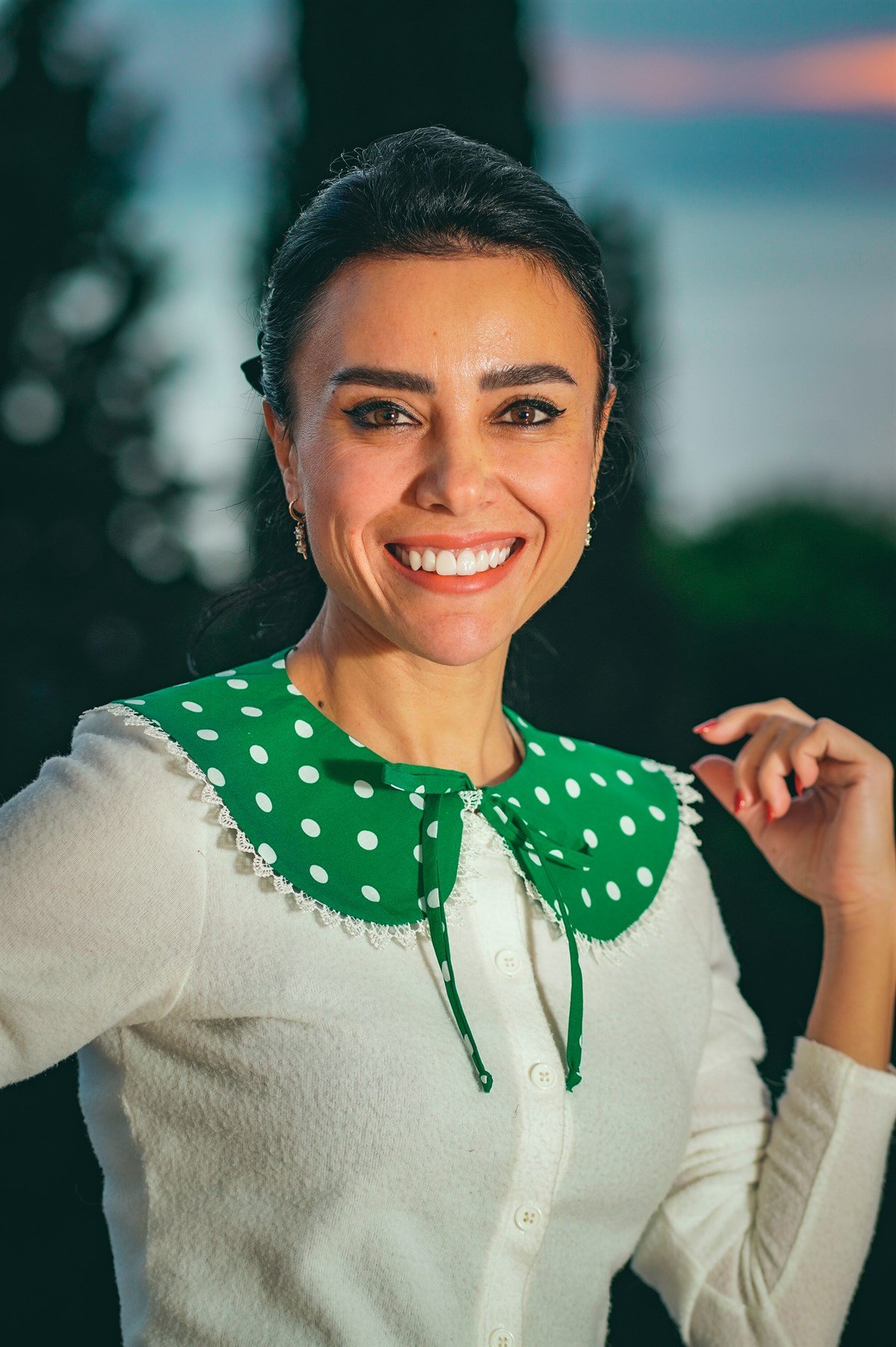 Yeşil Puantiyeli Yaka