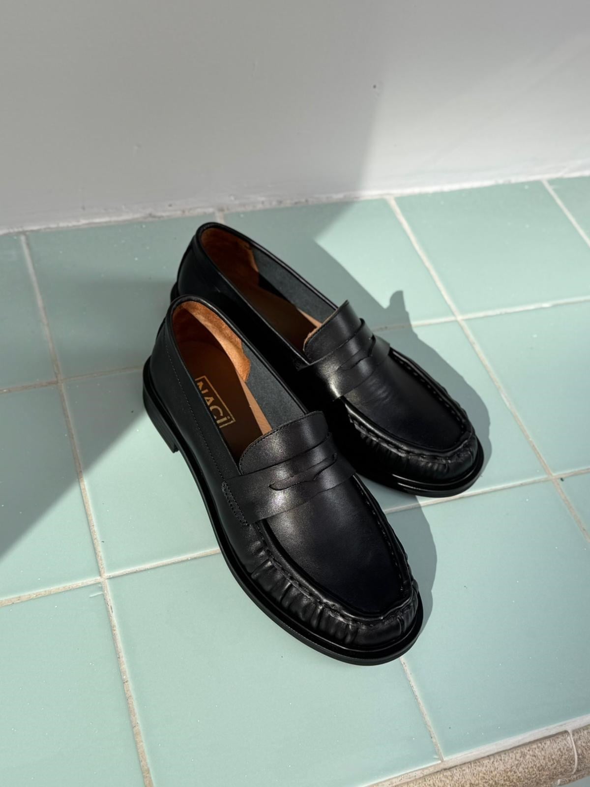 7916 SİYAH DERİ PLİSELİ LOAFER AYAKKABI