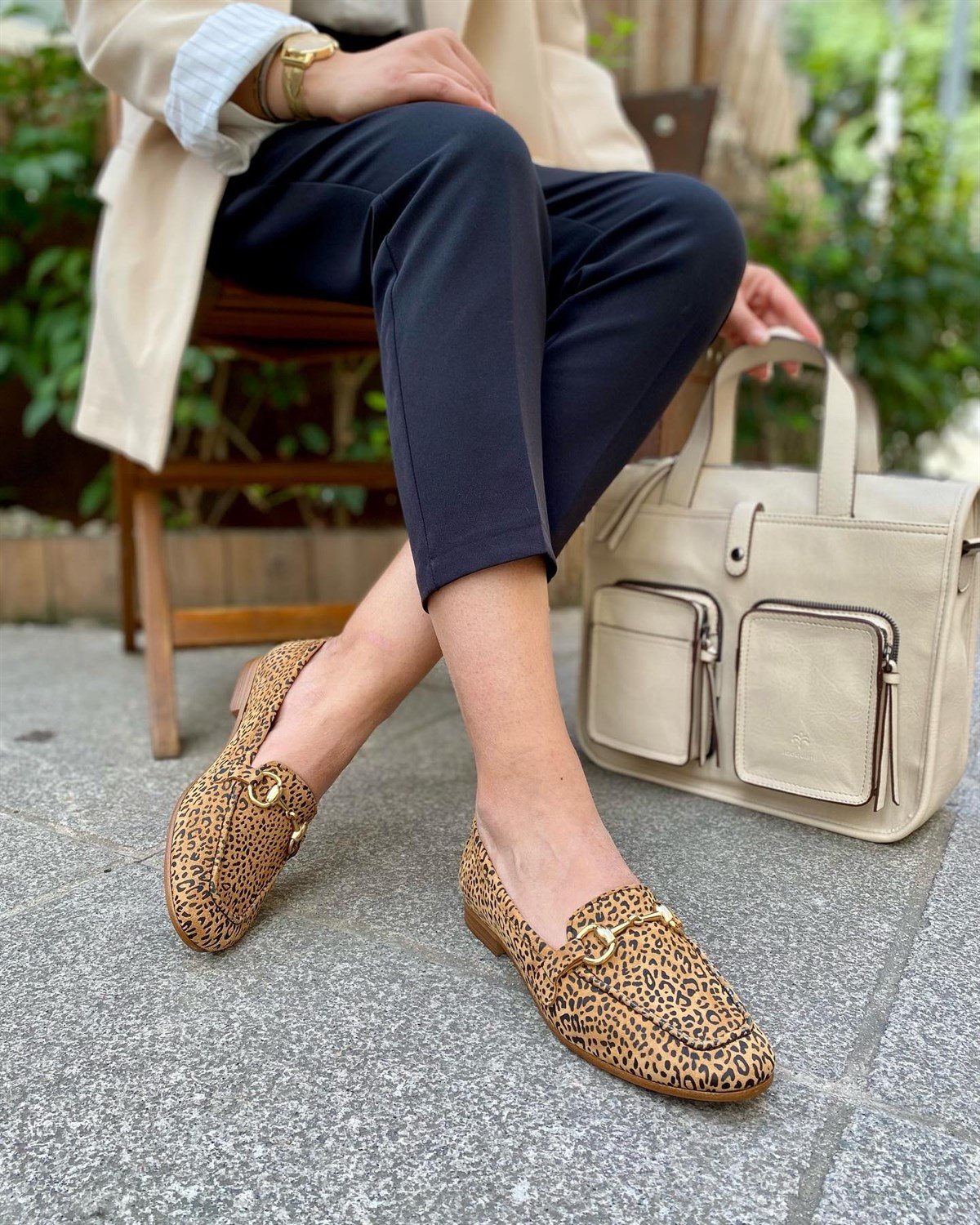 LEOPAR 5413 HAKİKİ DERİ TOKALI KADIN BABET