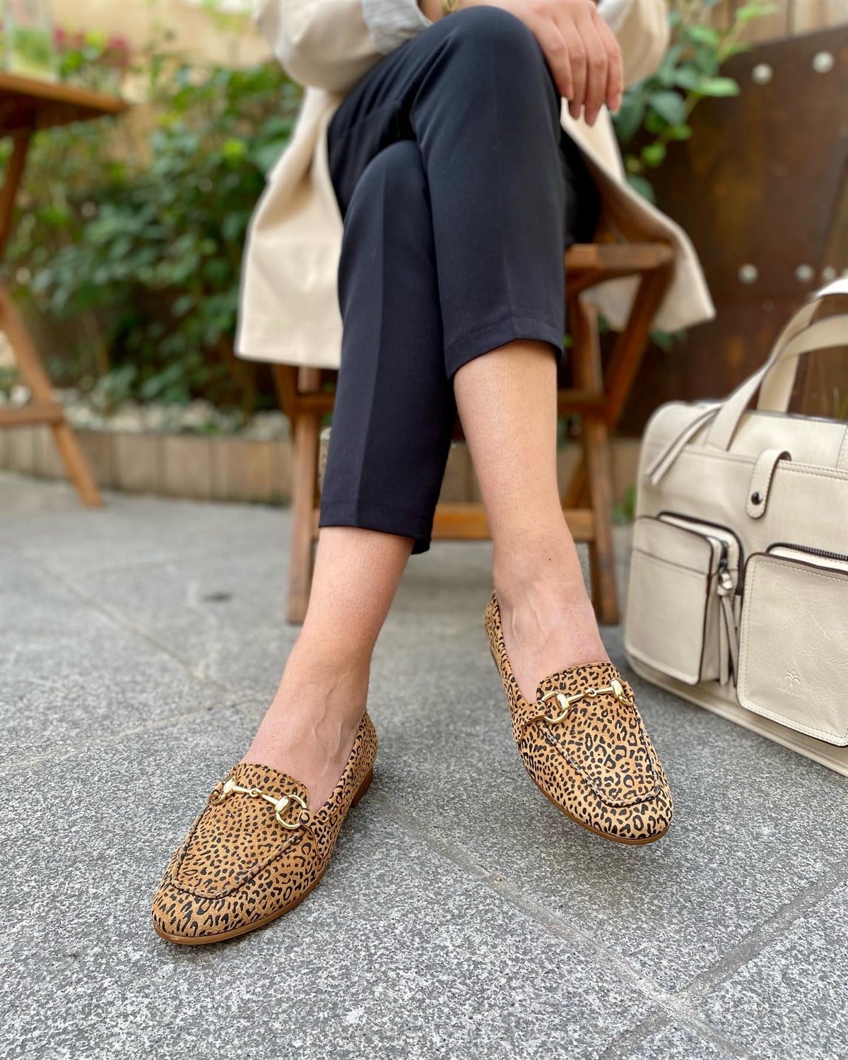 LEOPAR 5413 HAKİKİ DERİ TOKALI KADIN BABET