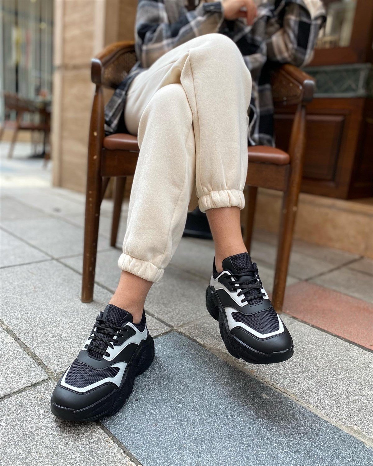 SİYAH 5471 KALIN TABAN KADIN SNEAKER