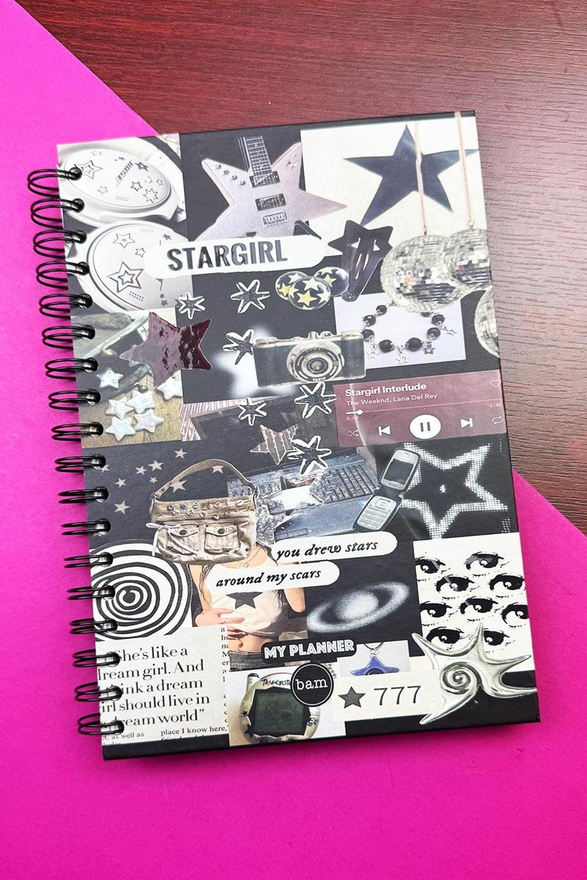 Star Gril Tasarıımlı Spiralli Sticker'lı Tarihsiz Konuşan Ajanda Haftalık Planlayıcı Defter