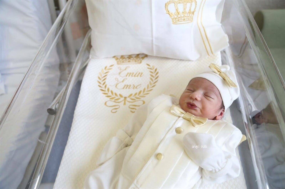 İpek Kanatlı Smokin