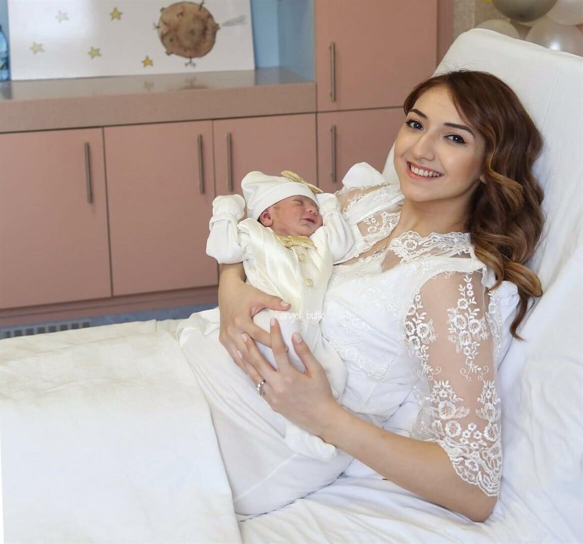 İpek Kanatlı Smokin